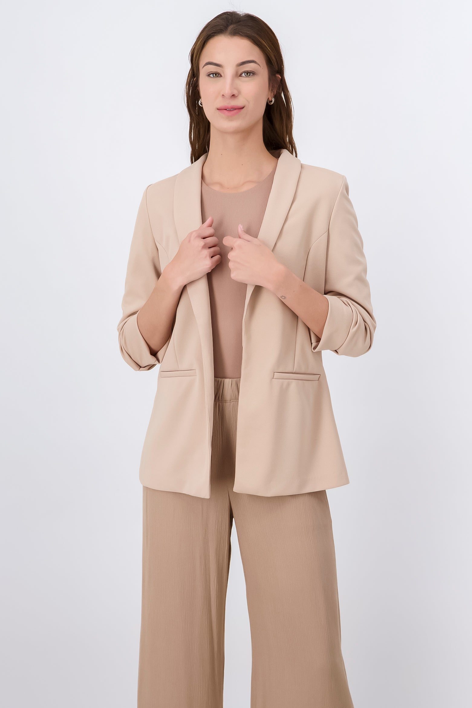 Blazer manga 3/4 fruncida bolsillo KHAKI