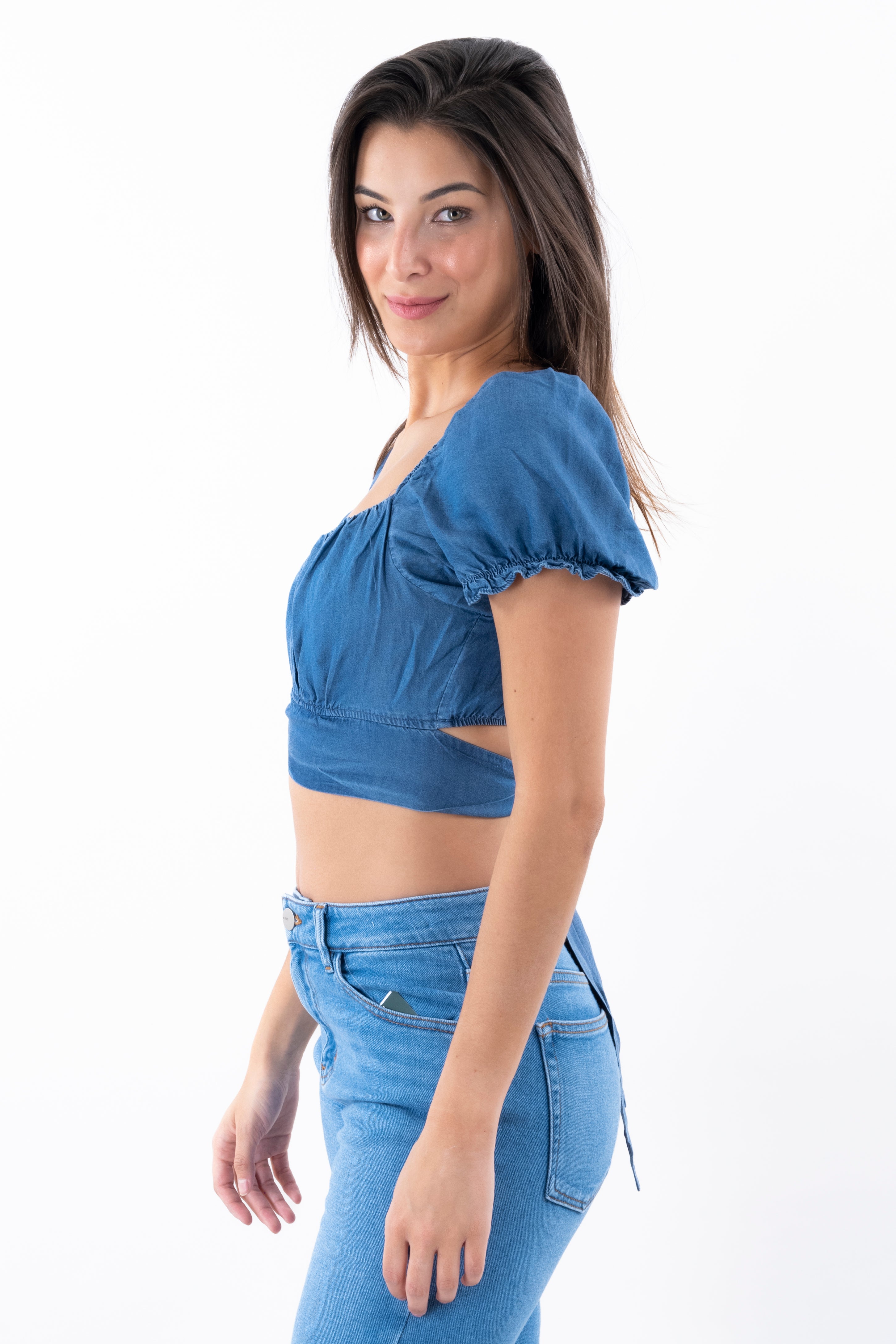 Top denim manga abullonada olán MEDIUM WASH
