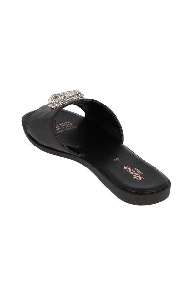 Sandalias pala broche corazón NEGRO