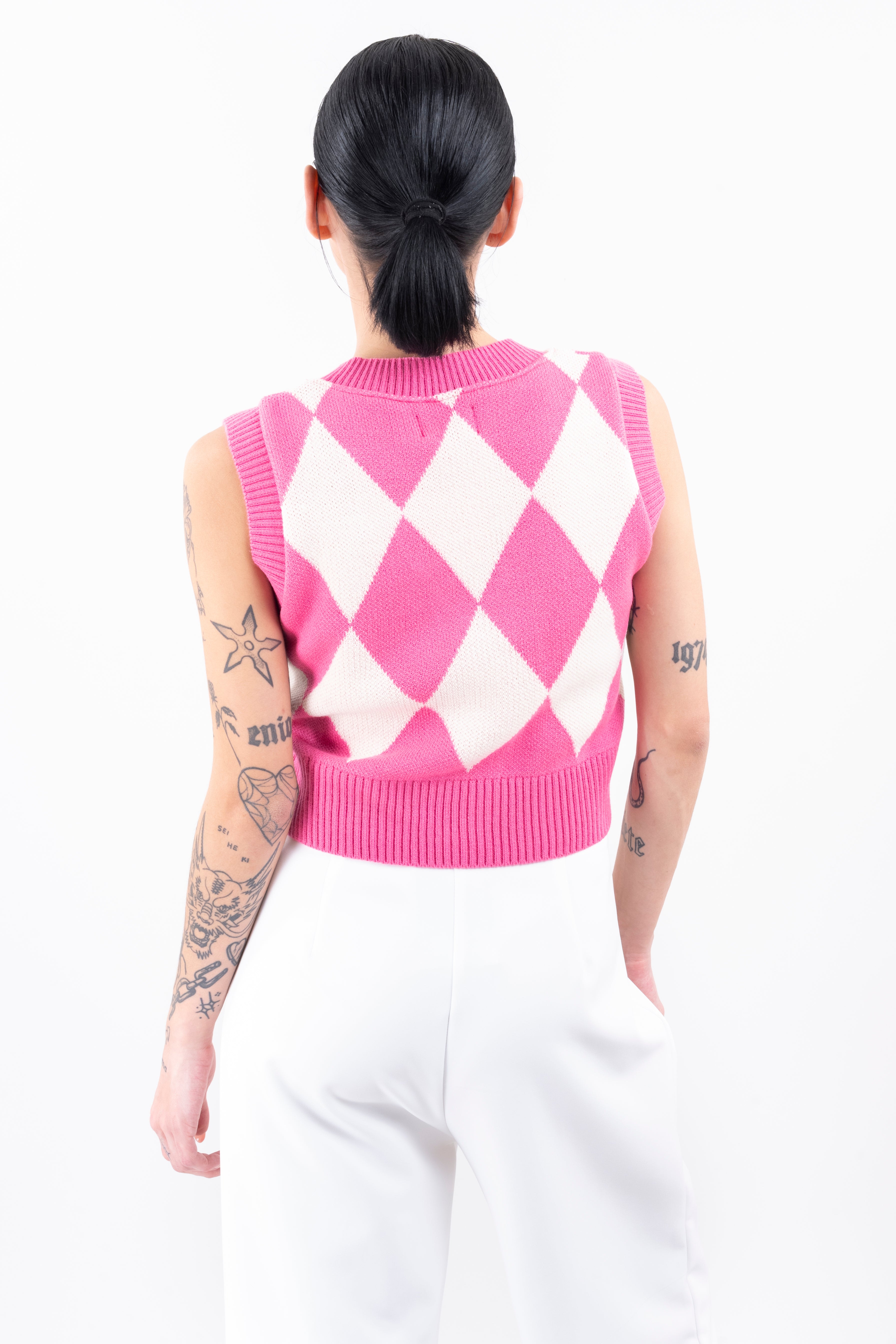 Chaleco corto tejido rombos ROSA COMBO