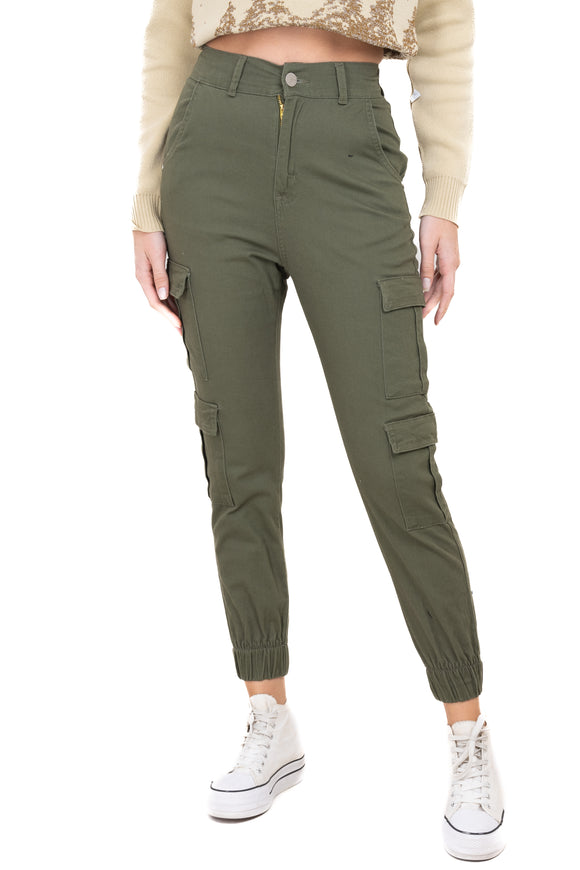 Jeans cargo con 4 bolsas parche