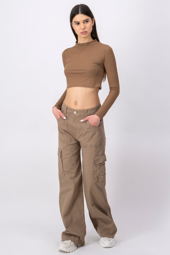 Jeans cargo wide leg con dos bolsas