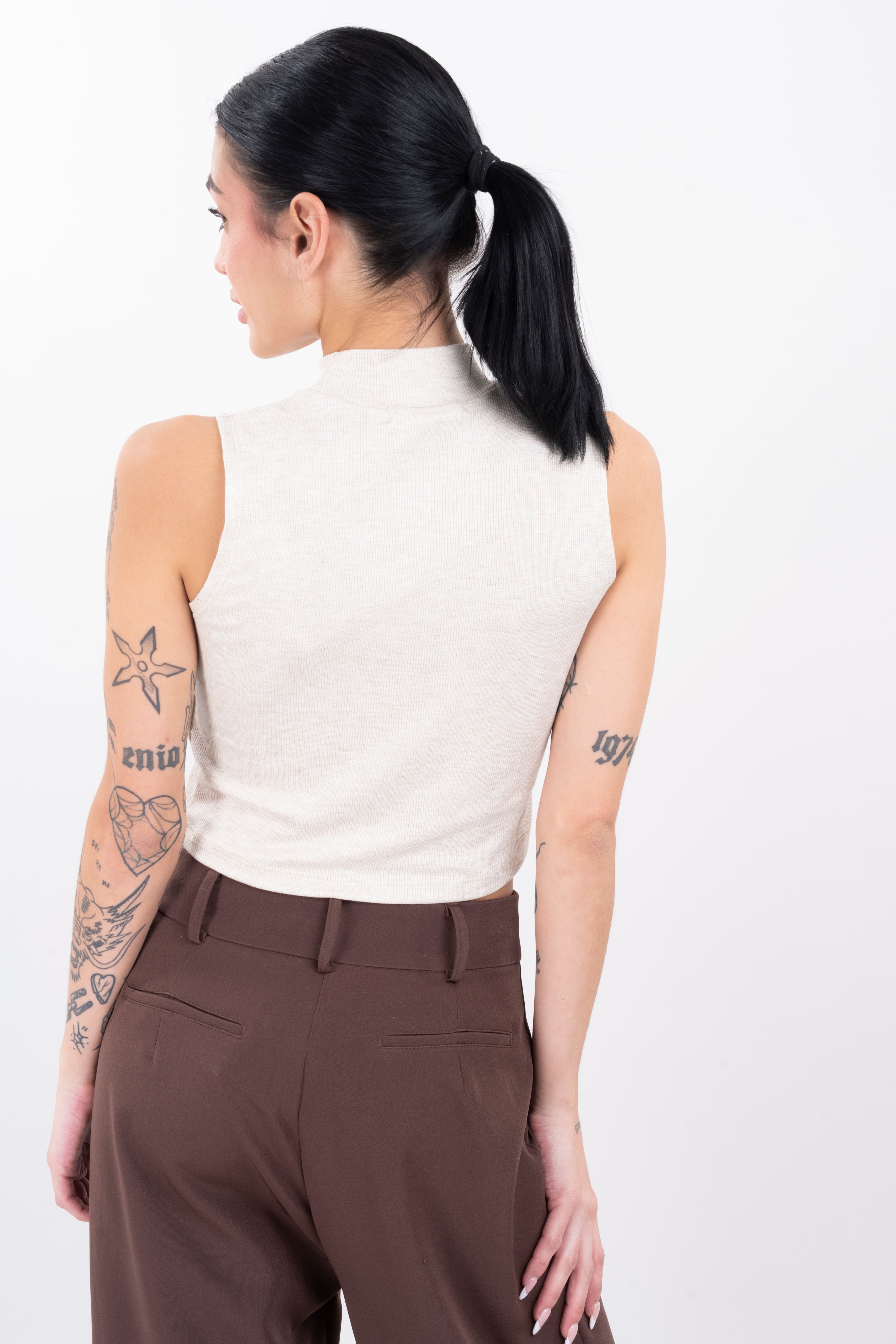 Top liso cuello alto ARENA