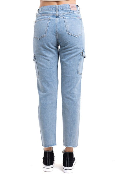 Jeans Cargo Cintura Alta MEDIUM WASH