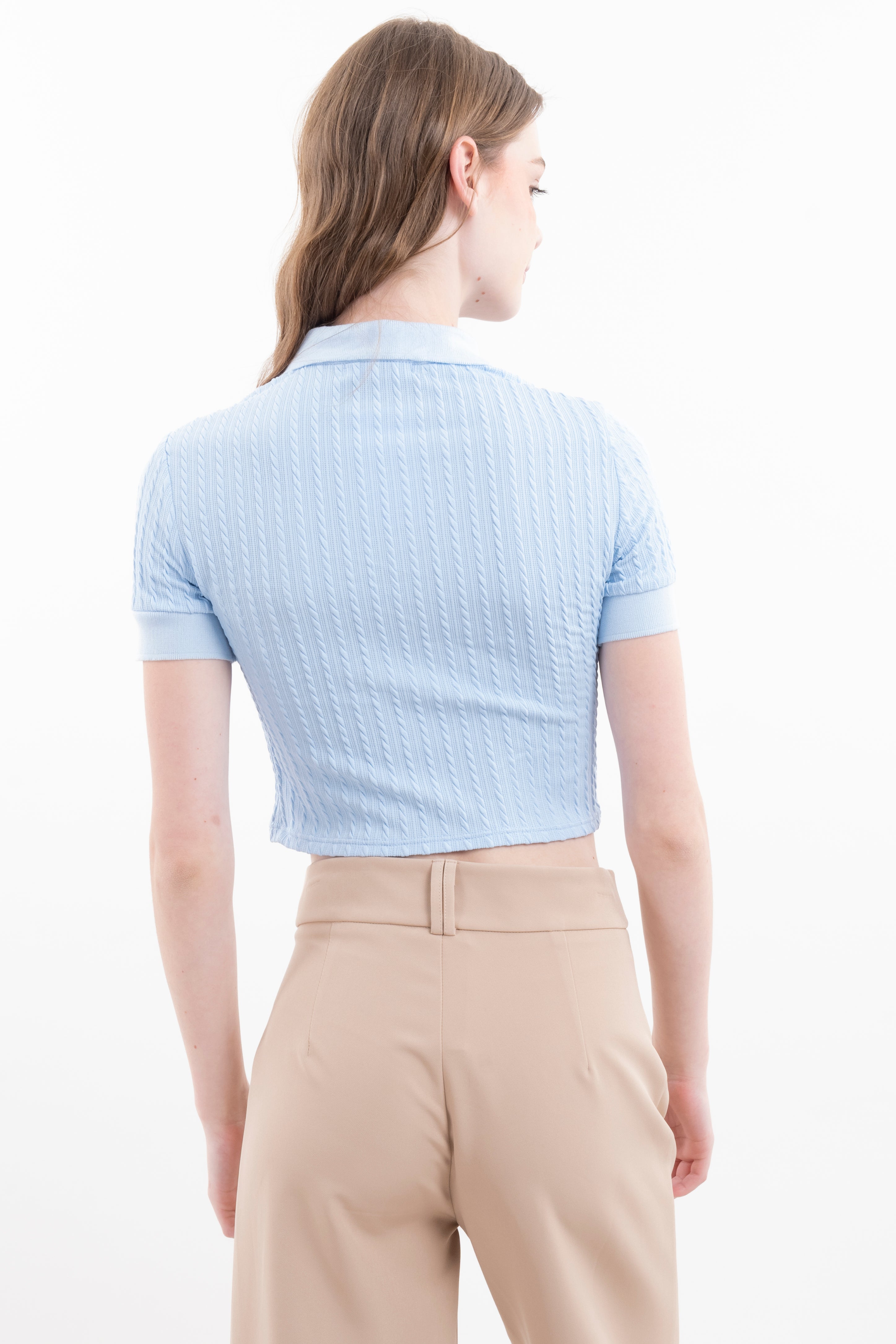 Top textura cuello polo AZUL CIELO