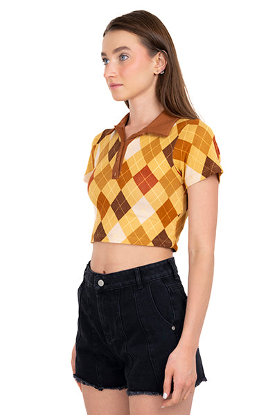 Top crop polo rombos CAMELLO