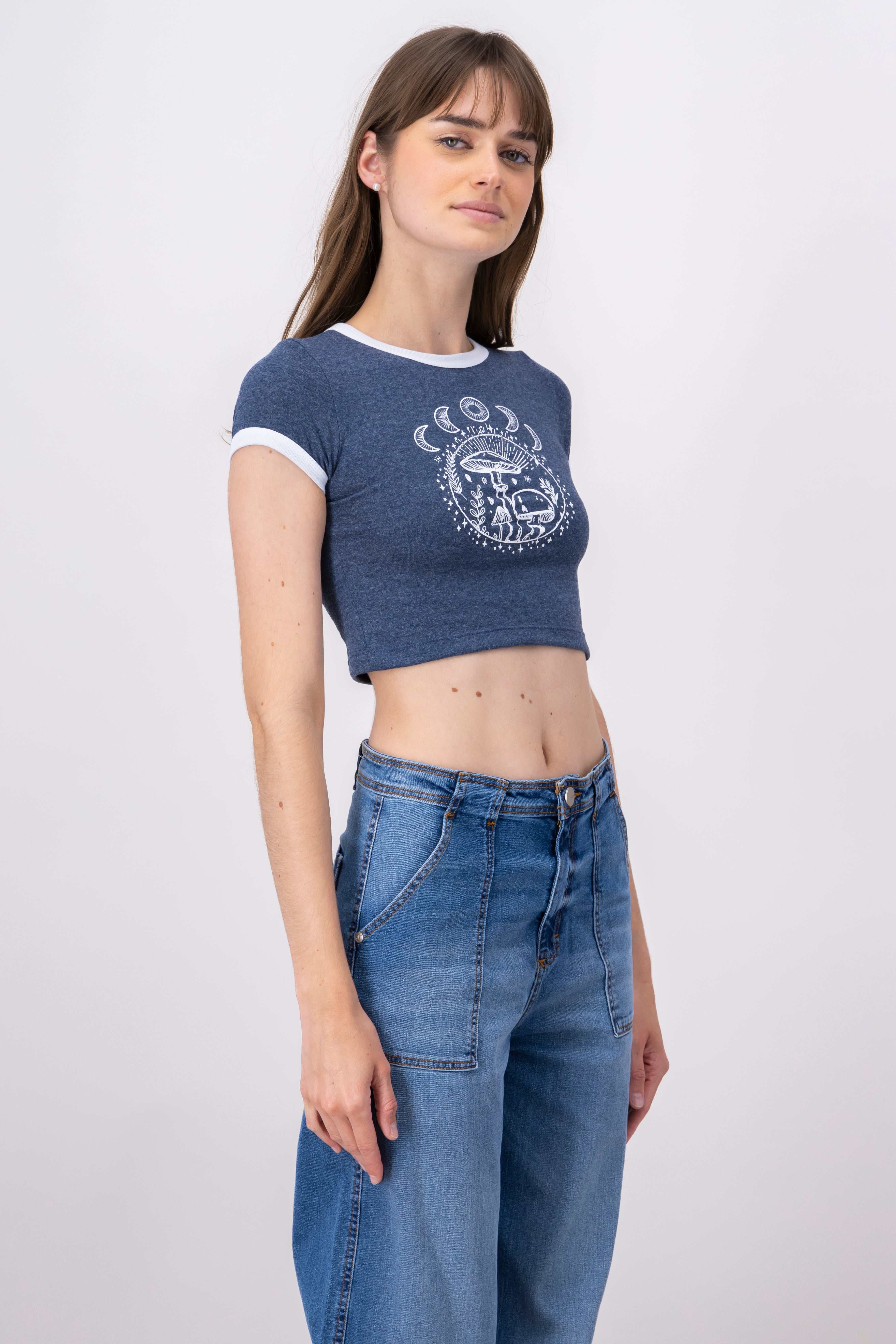 Playera Crop Hongos Lunas INDIGO