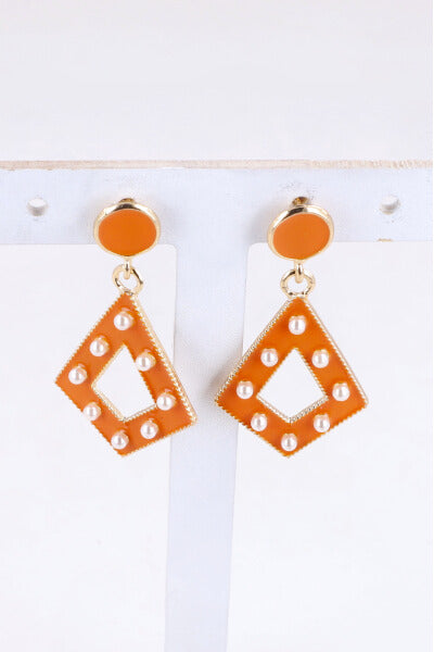 Aretes Triangulo Perlas Color NARANJA