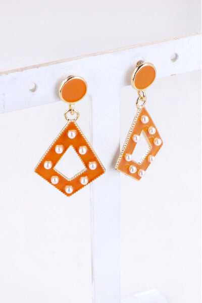 Aretes Triangulo Perlas Color NARANJA