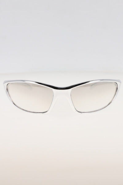 Lentes futuristas transparentes