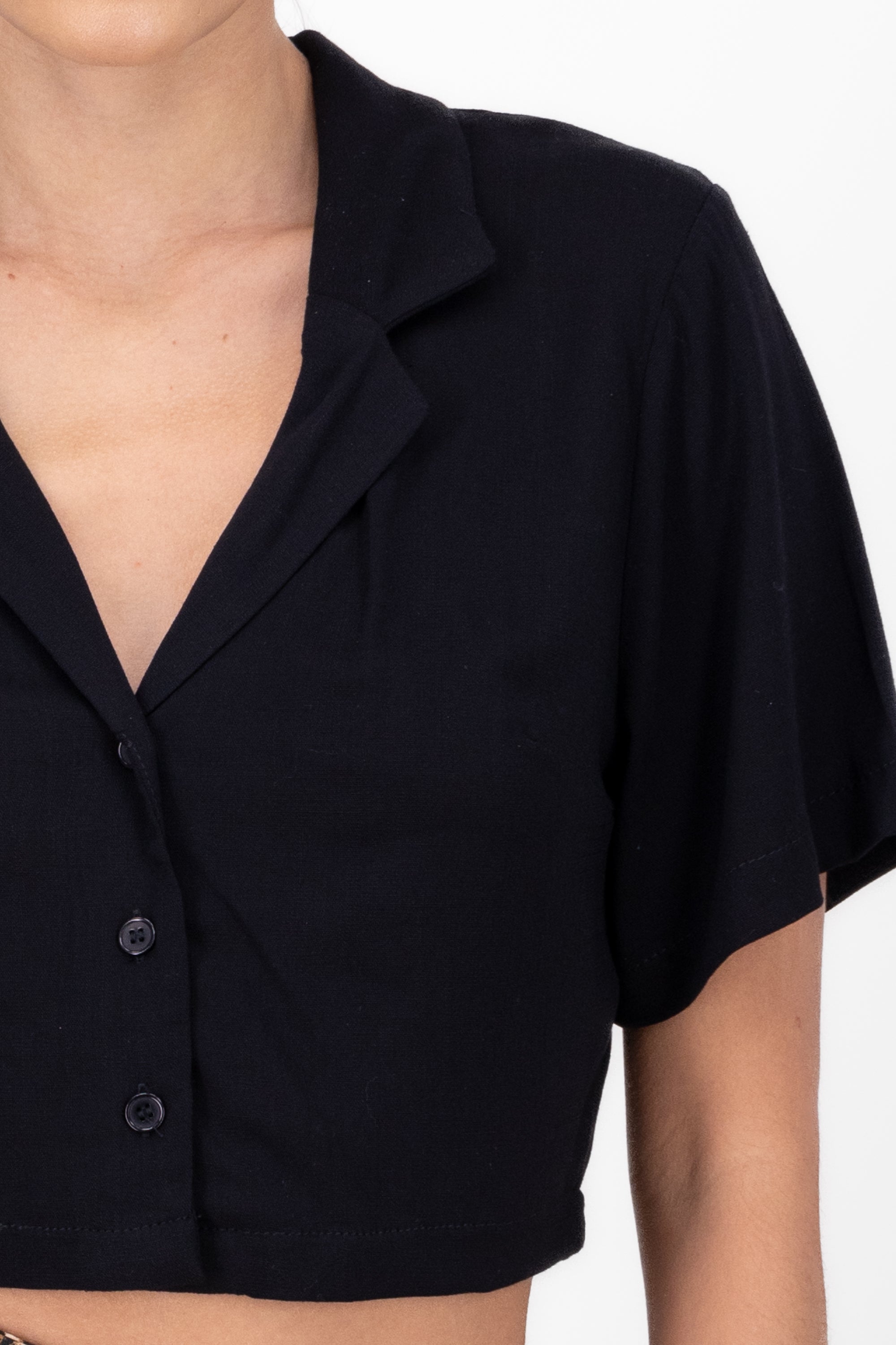 Camisa crop lisa NEGRO