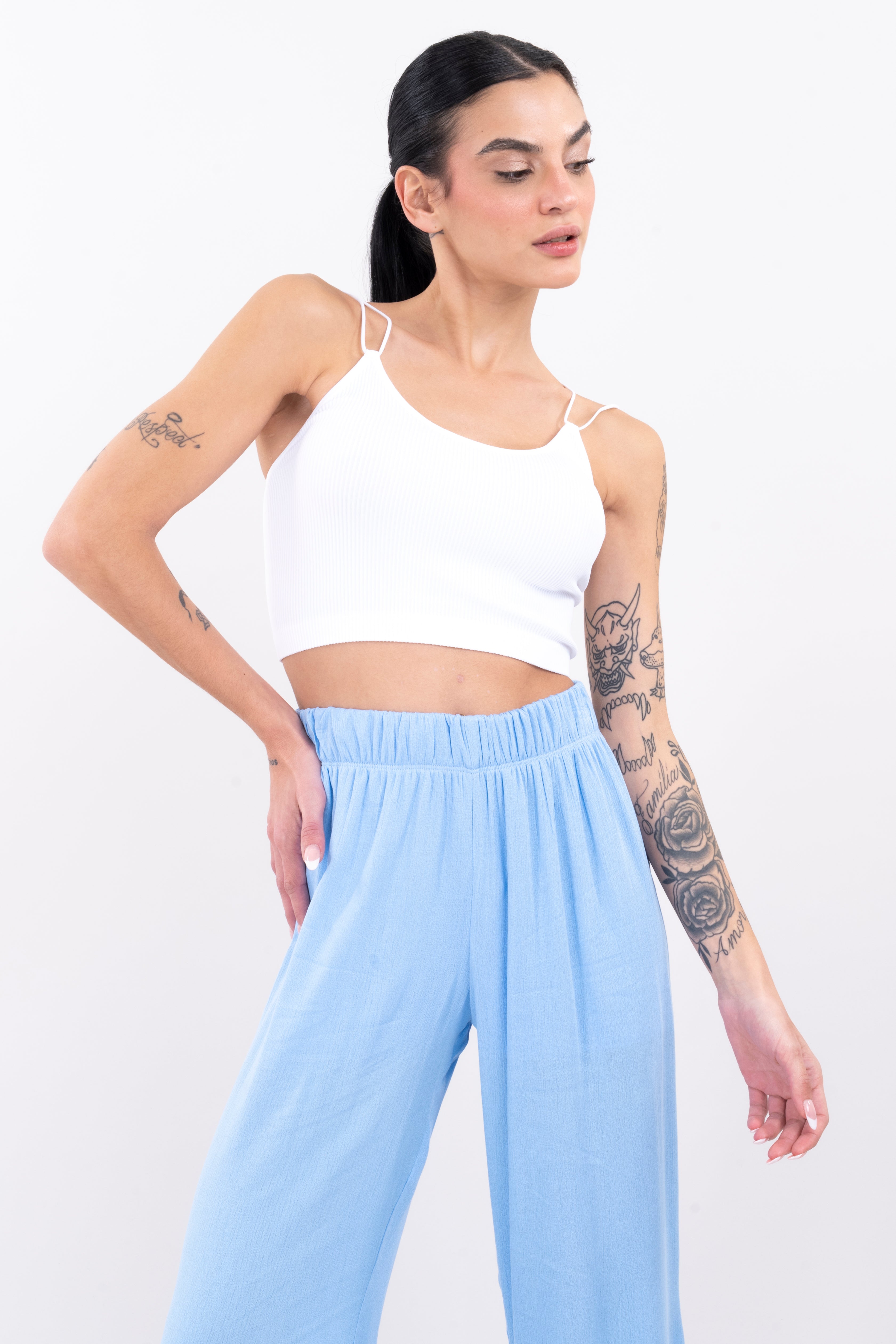 Top crop acanalado tirantes delgados BLANCO