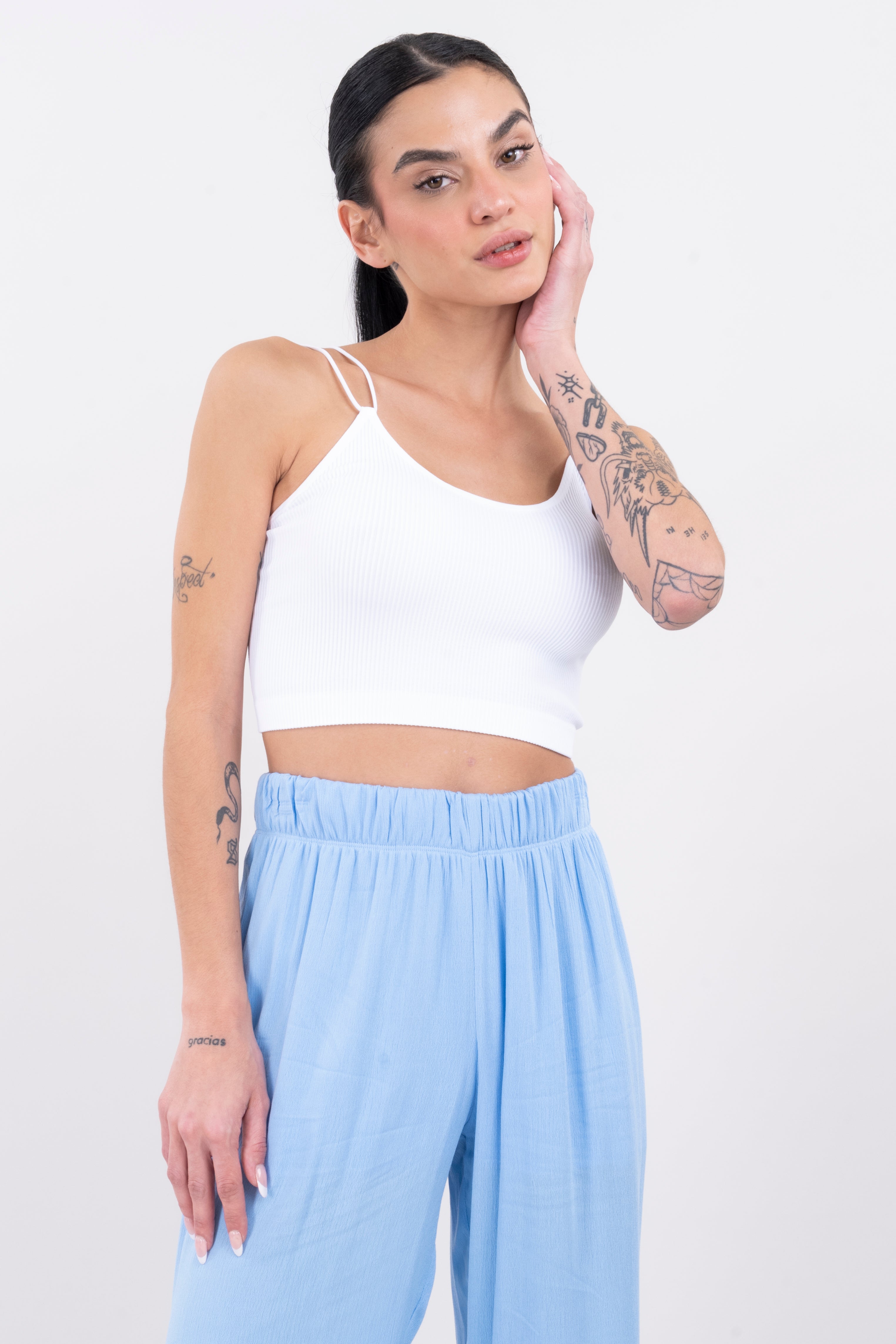 Top crop acanalado tirantes delgados BLANCO