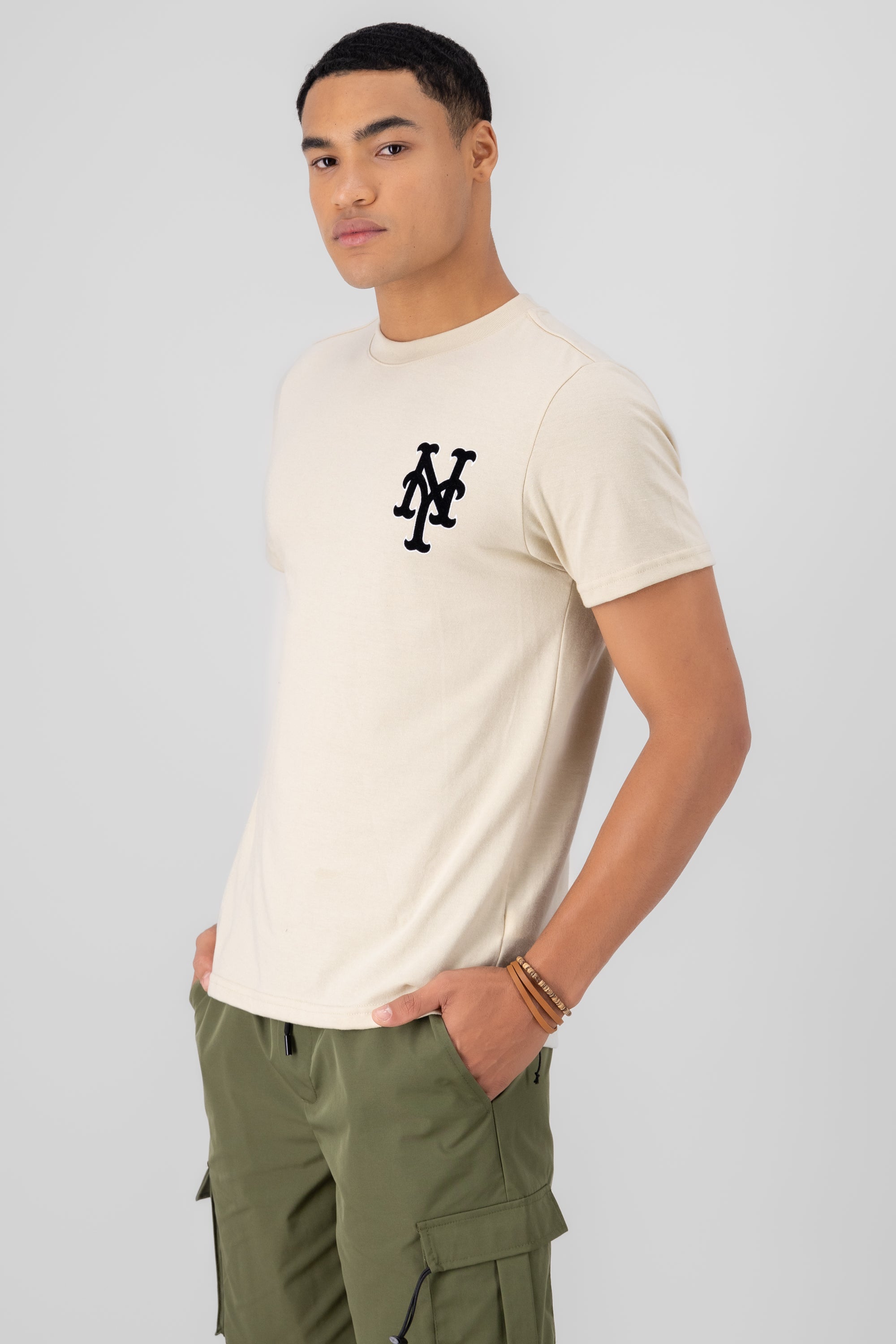 Playera varsity Nueva York BEIGE