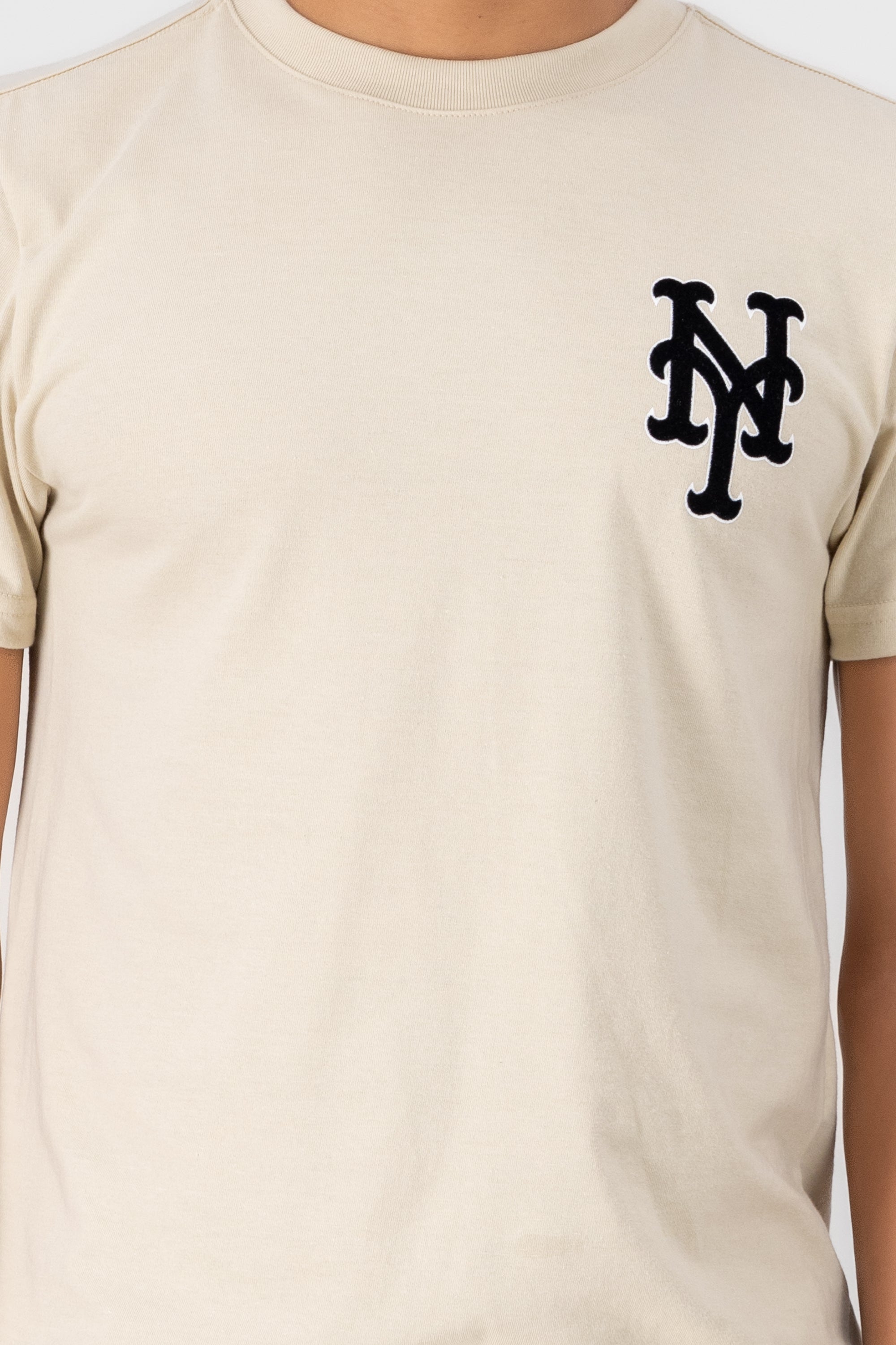 Playera varsity Nueva York BEIGE