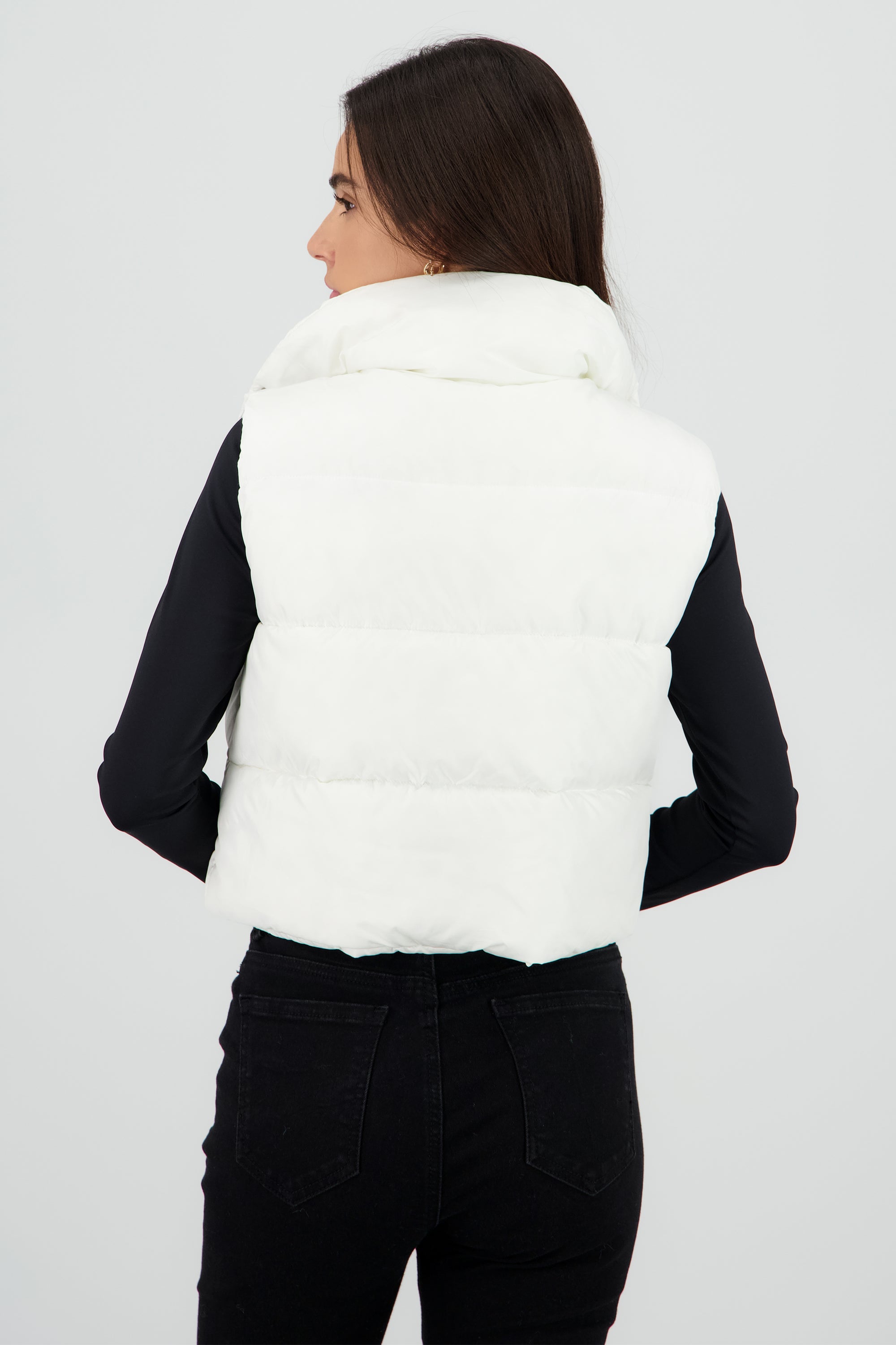 Chaleco crop puffer monocolor CREMA