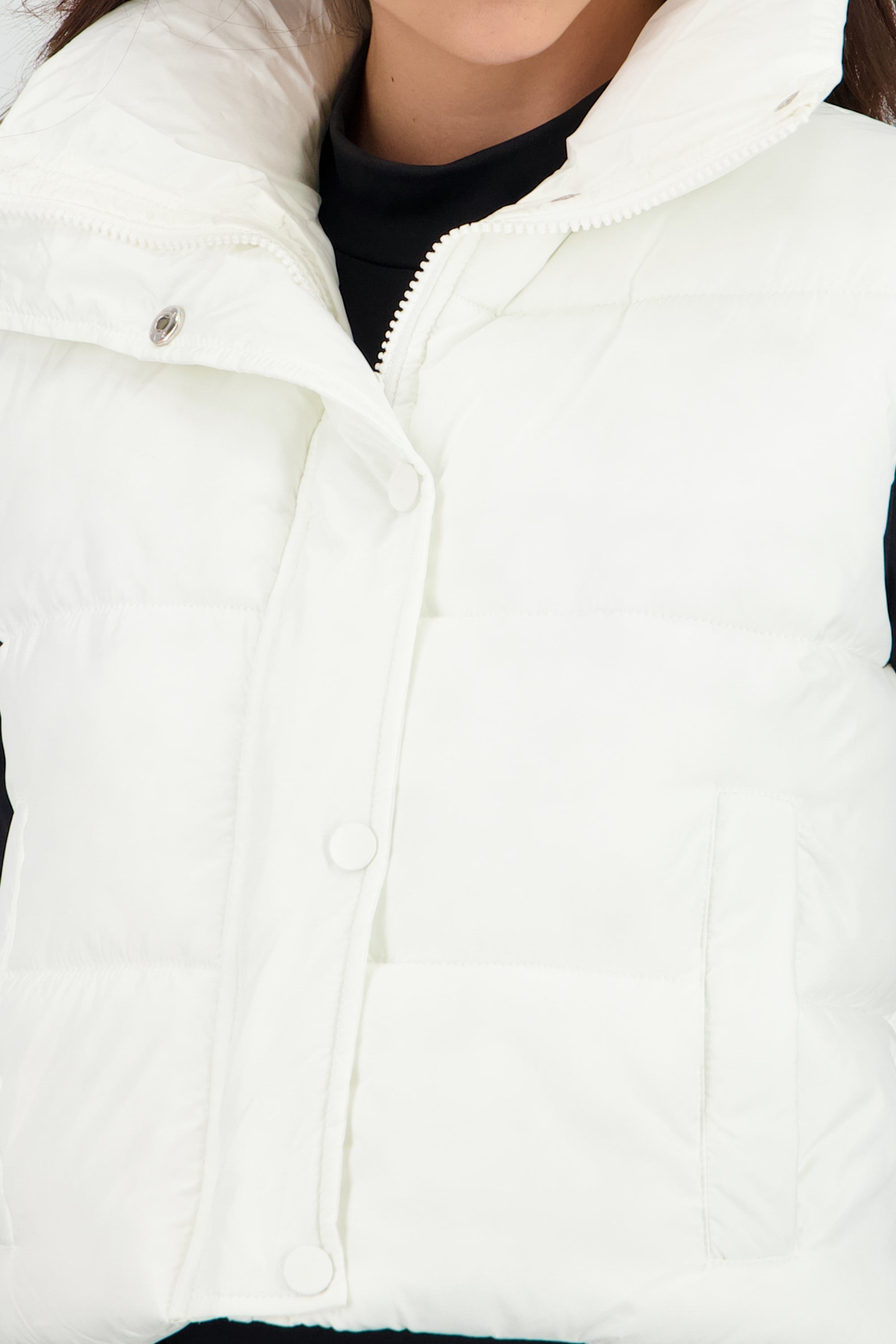Chaleco crop puffer monocolor CREMA