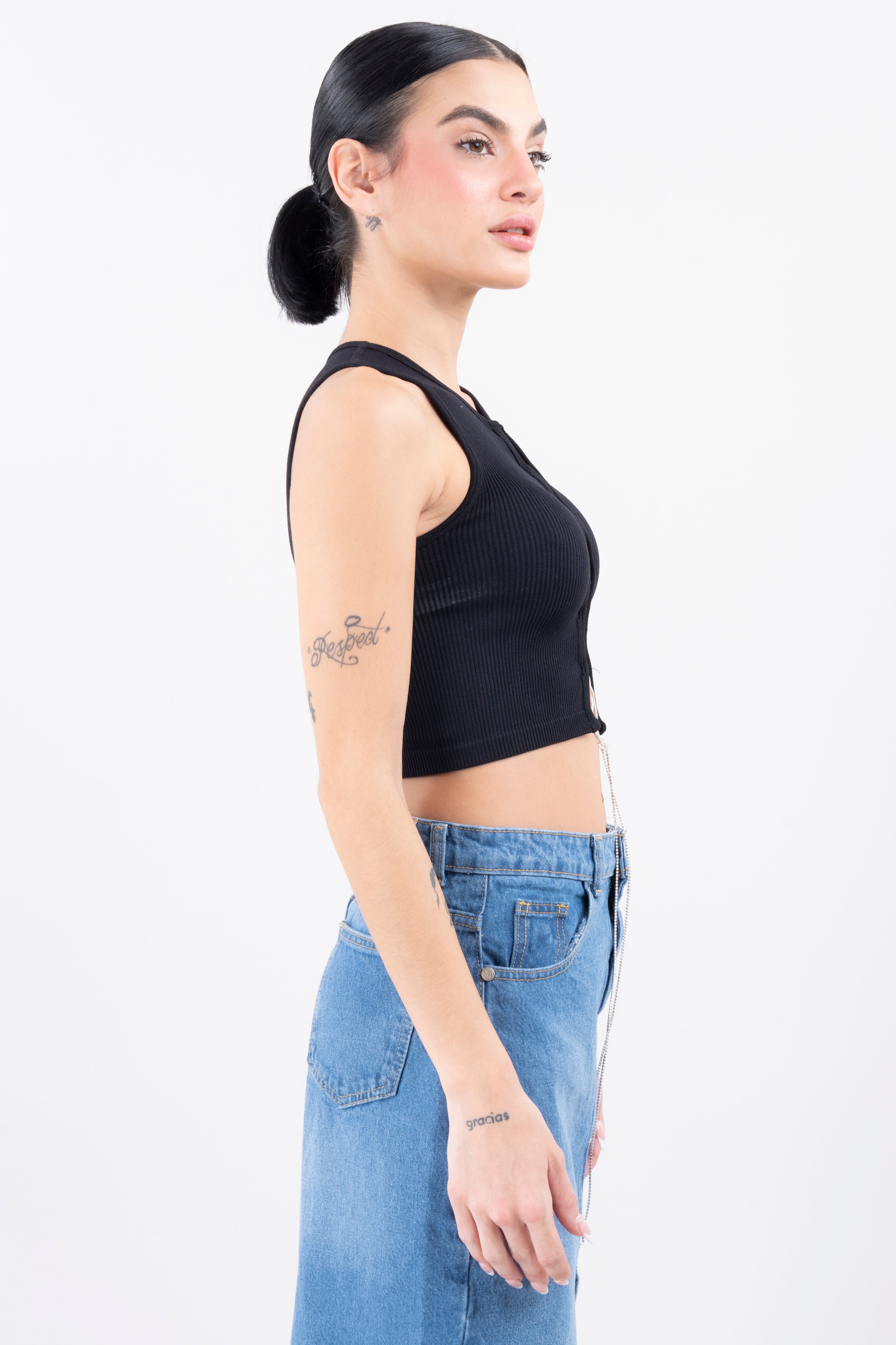 Top acanalado lace up NEGRO