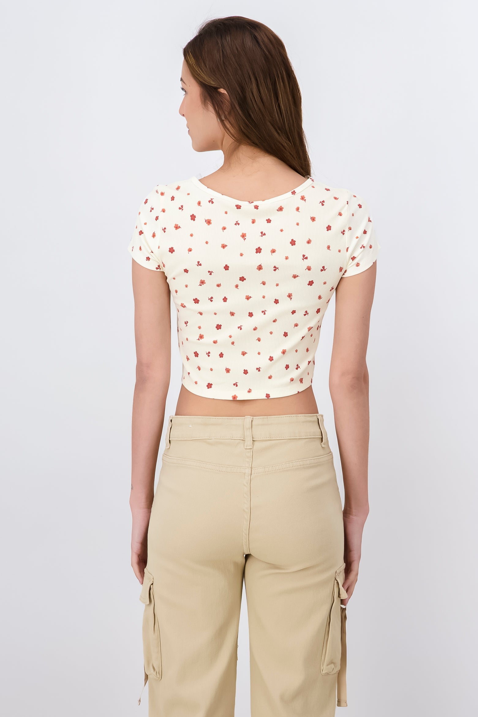 Top Acanalado Botones Flores HUESO COMBO