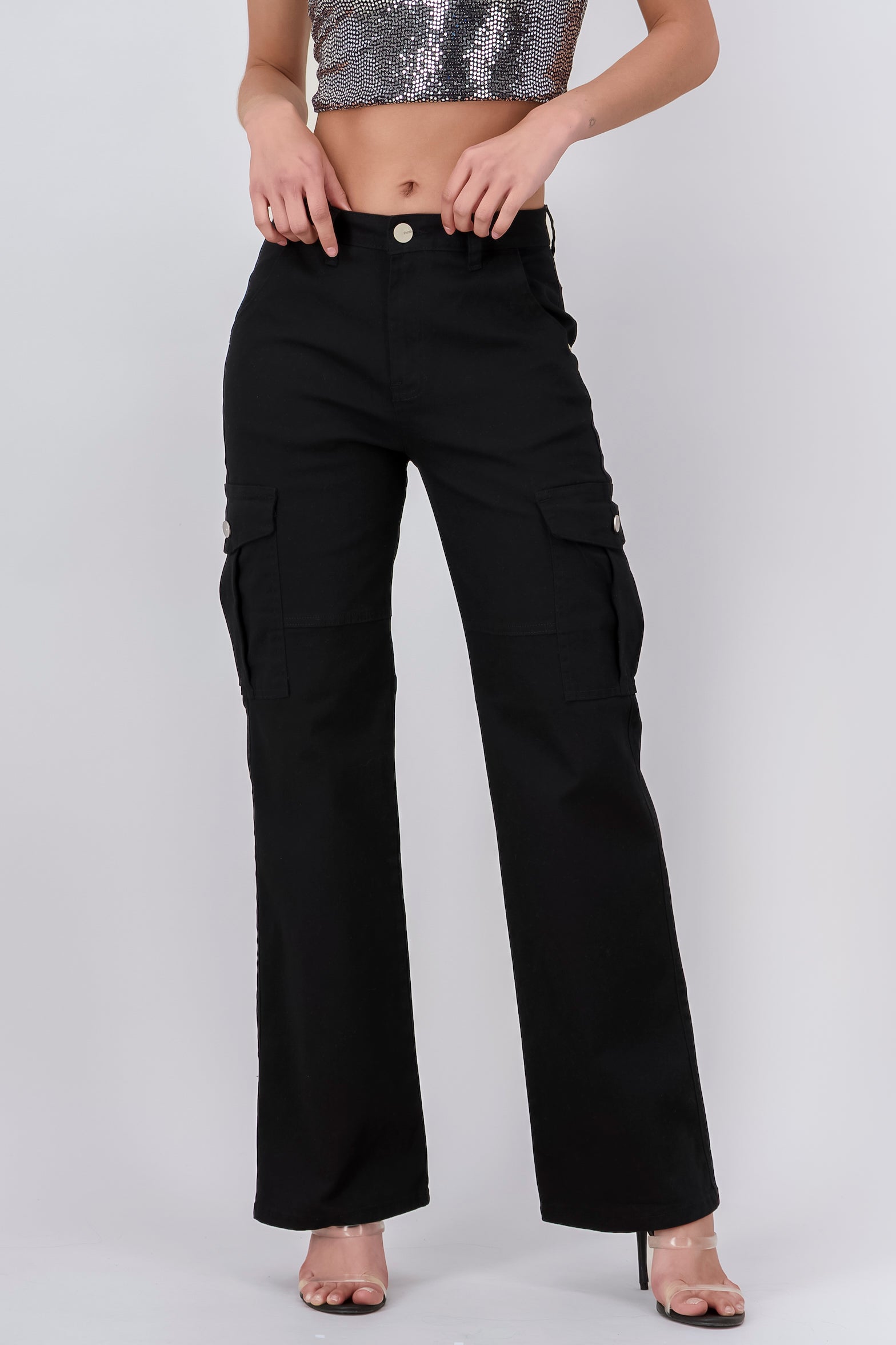 Jeans cargo wide leg bolsillos NEGRO