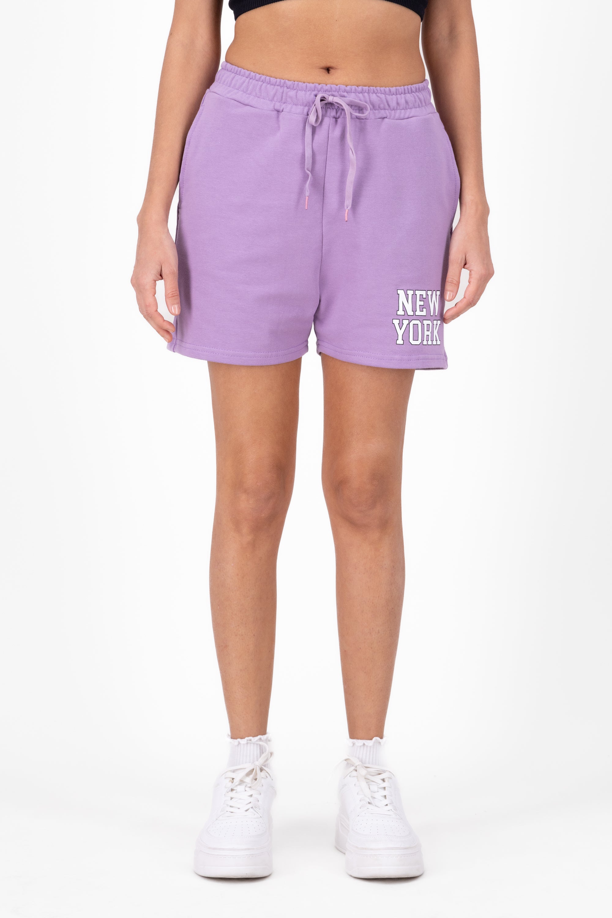 Short Deportivo Estampado New York MORADO