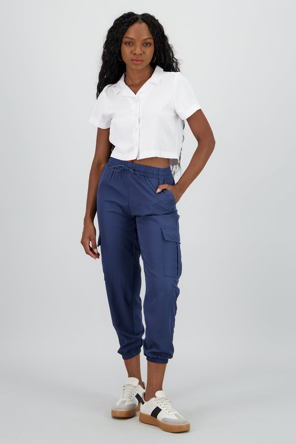 Pantalón Cargo Monocolor Bolsas
