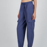 Pantalón Cargo Monocolor Bolsas