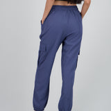 Pantalón Cargo Monocolor Bolsas