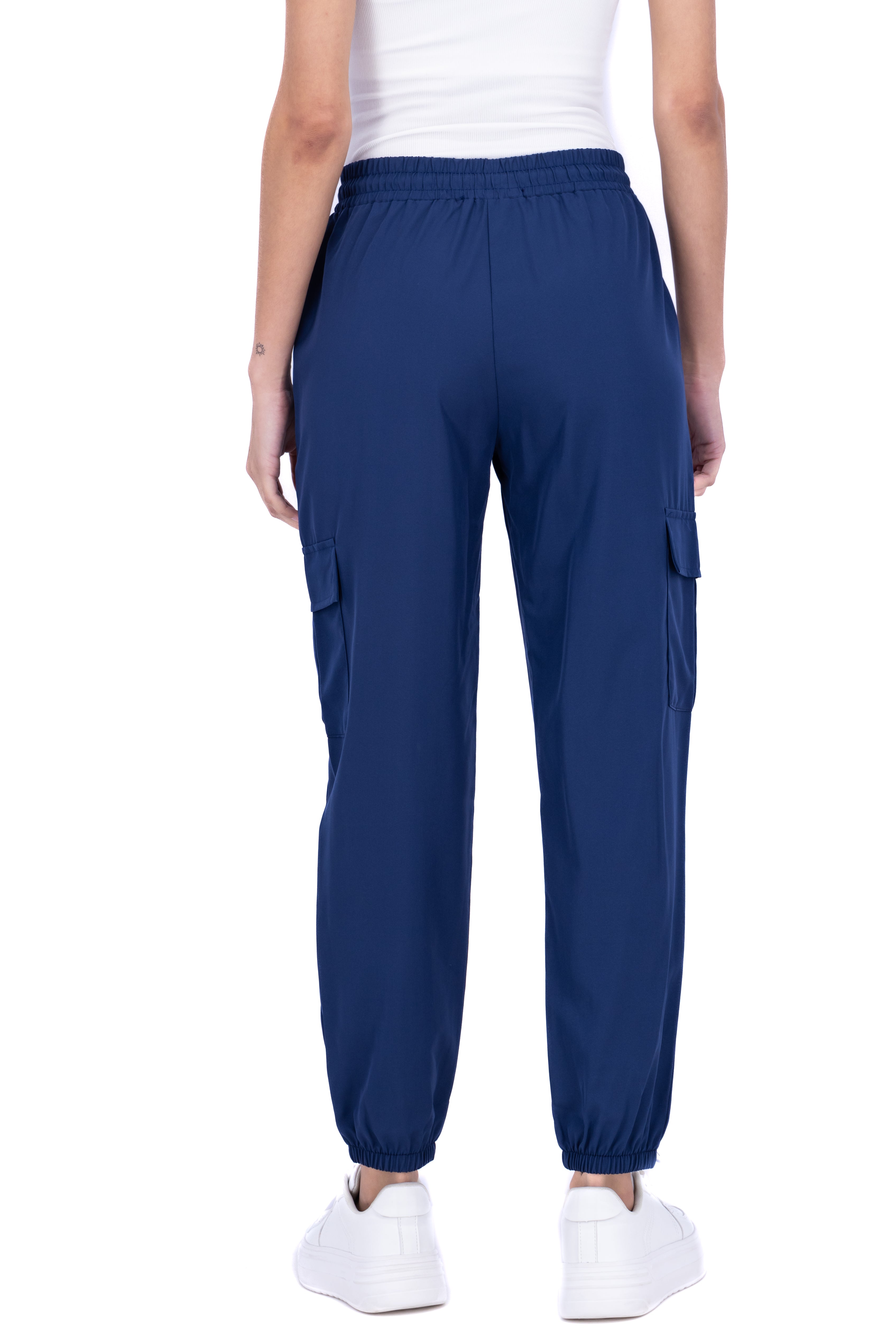 Pantalón Cargo Monocolor Bolsas