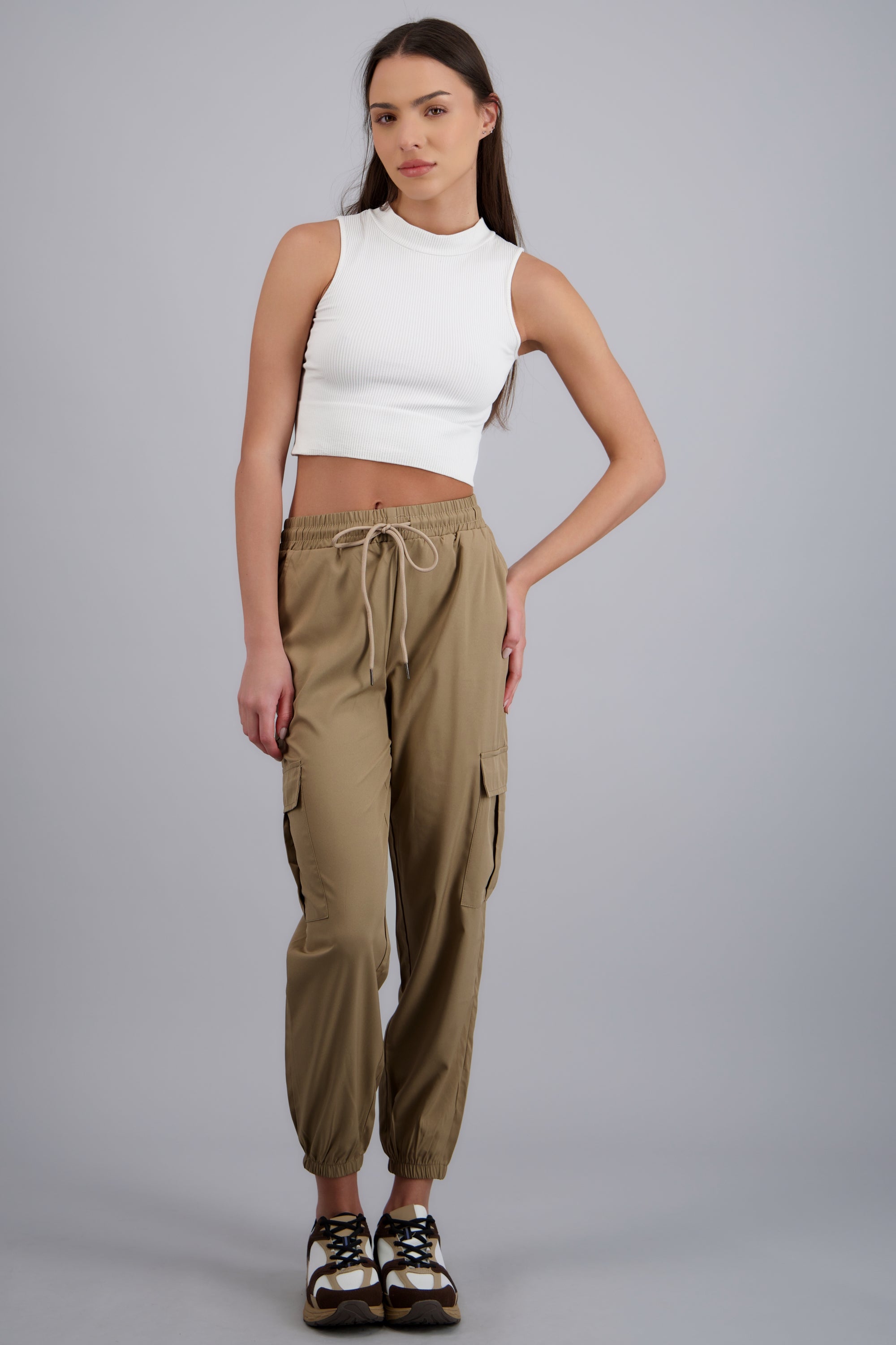 Pantalón Cargo Monocolor Bolsas CHOCOLATE