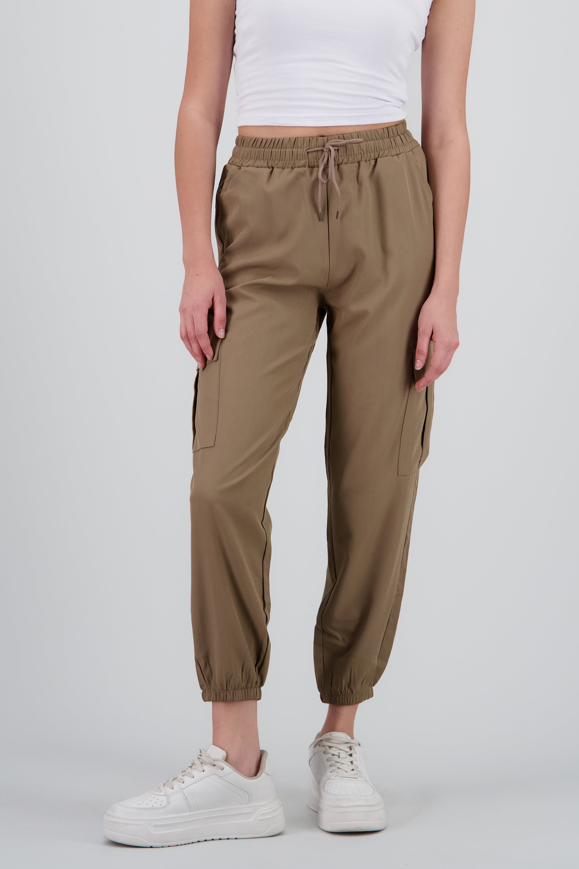 Pantalón Cargo Monocolor Bolsas CHOCOLATE