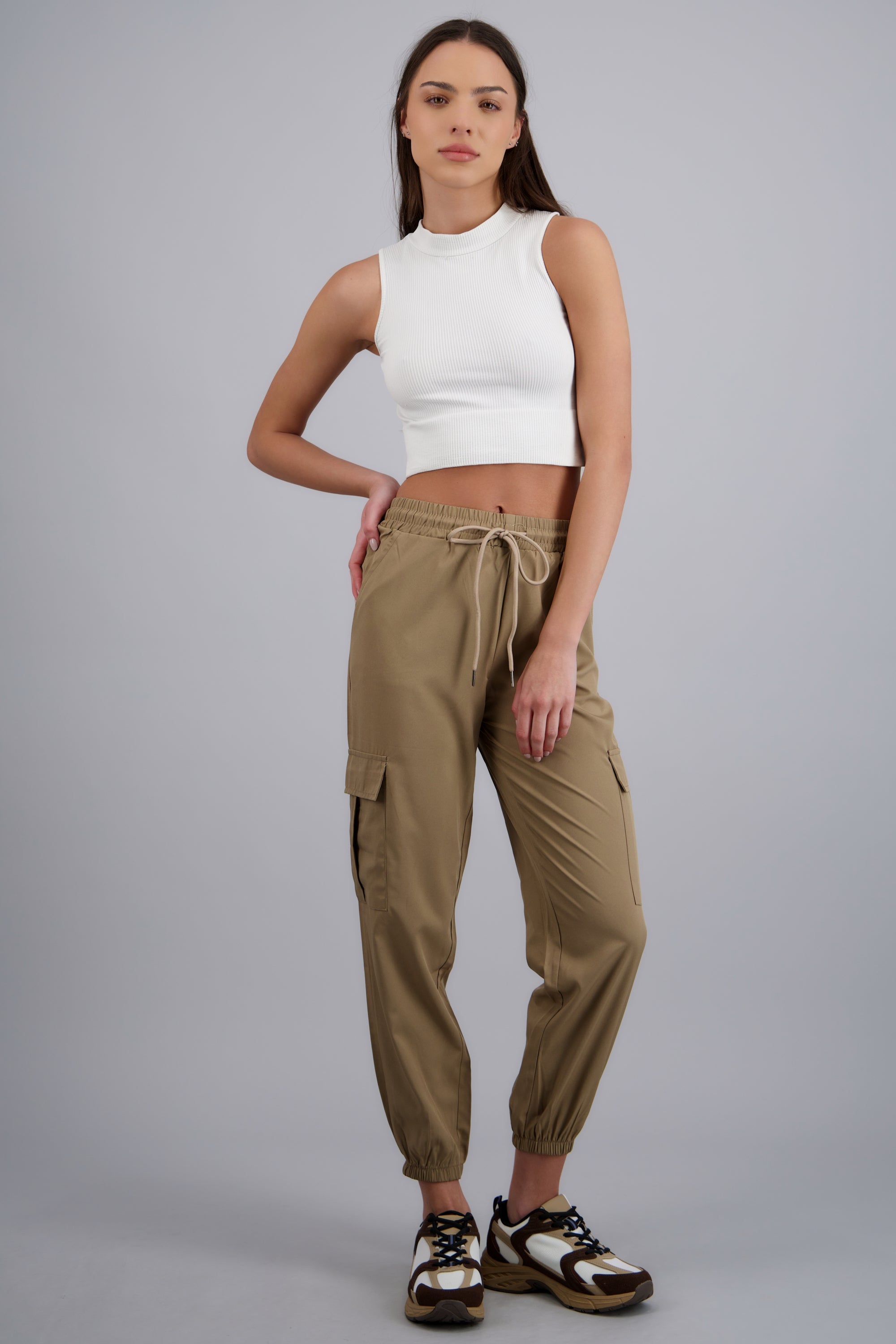 Pantalón Cargo Monocolor Bolsas CHOCOLATE