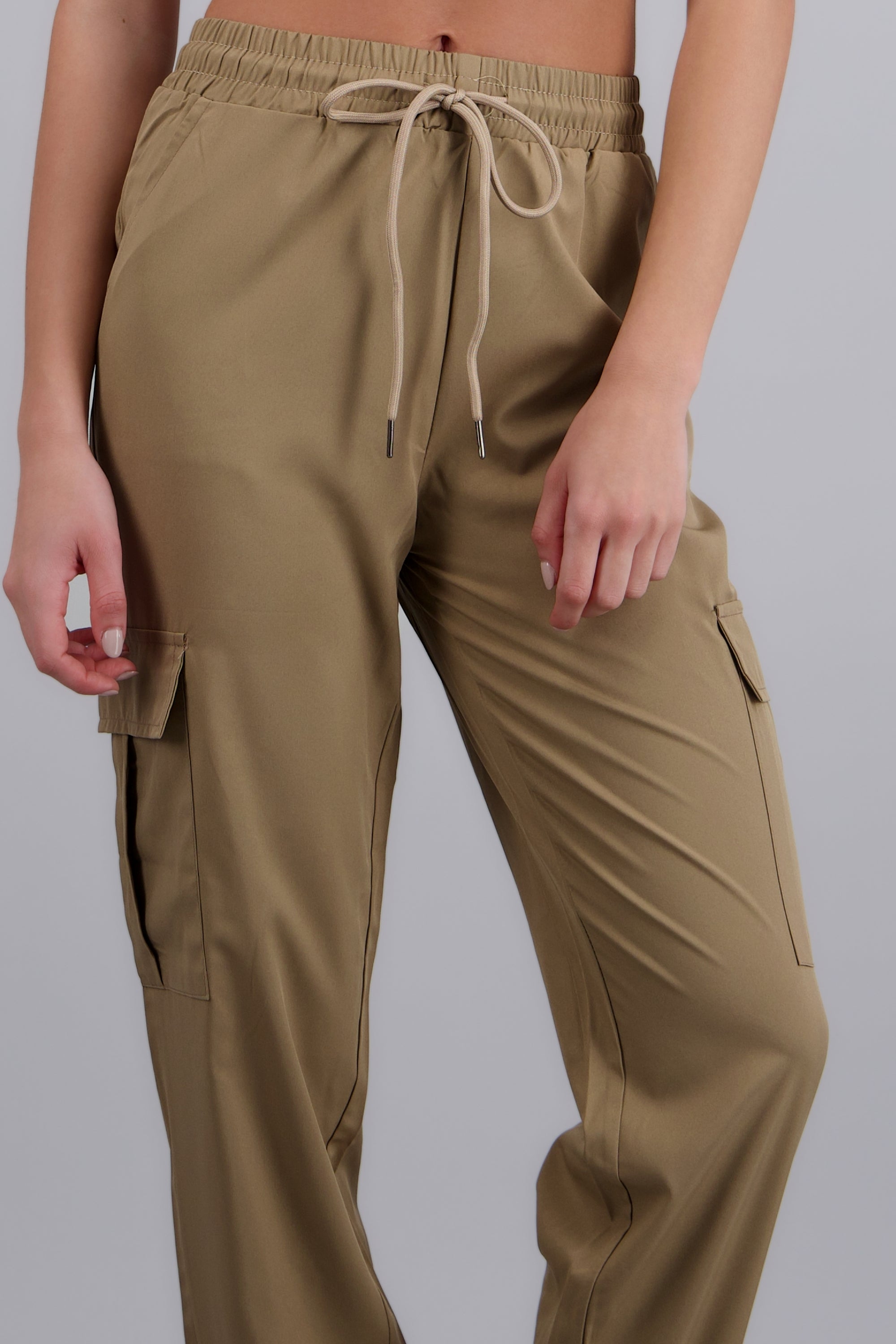 Pantalón Cargo Monocolor Bolsas CHOCOLATE