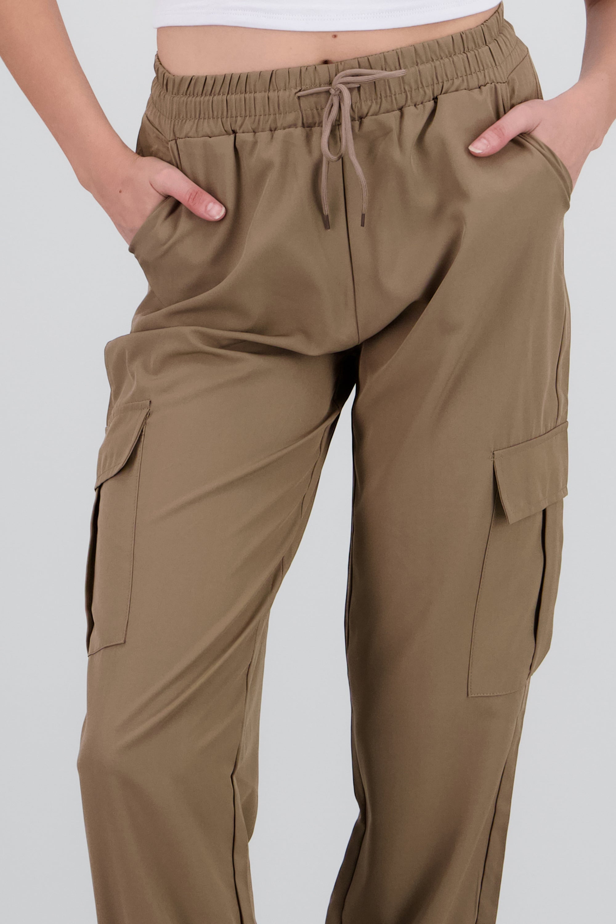 Pantalón Cargo Monocolor Bolsas CHOCOLATE