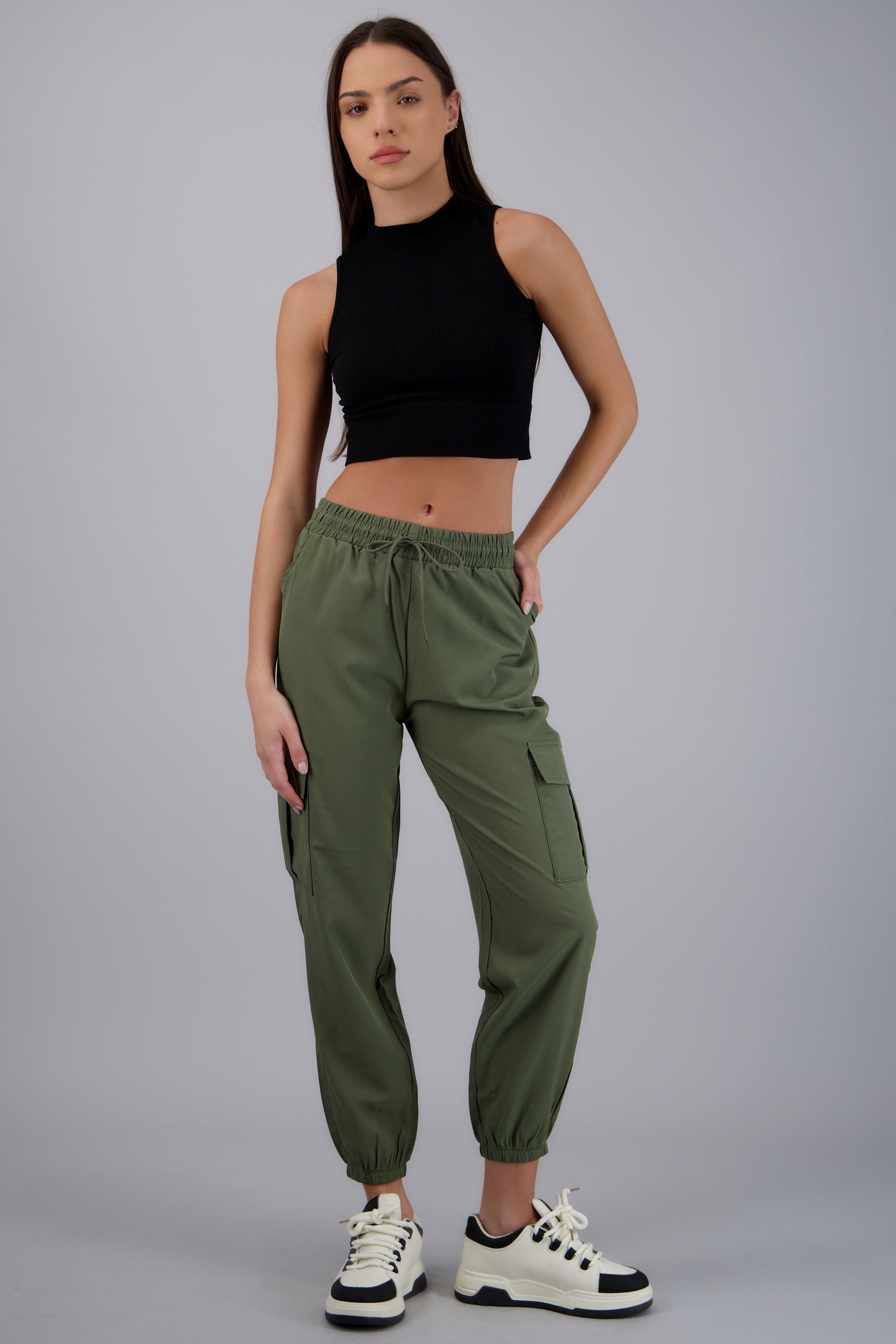 Pantalón Cargo Monocolor Bolsas VERDE PASTO