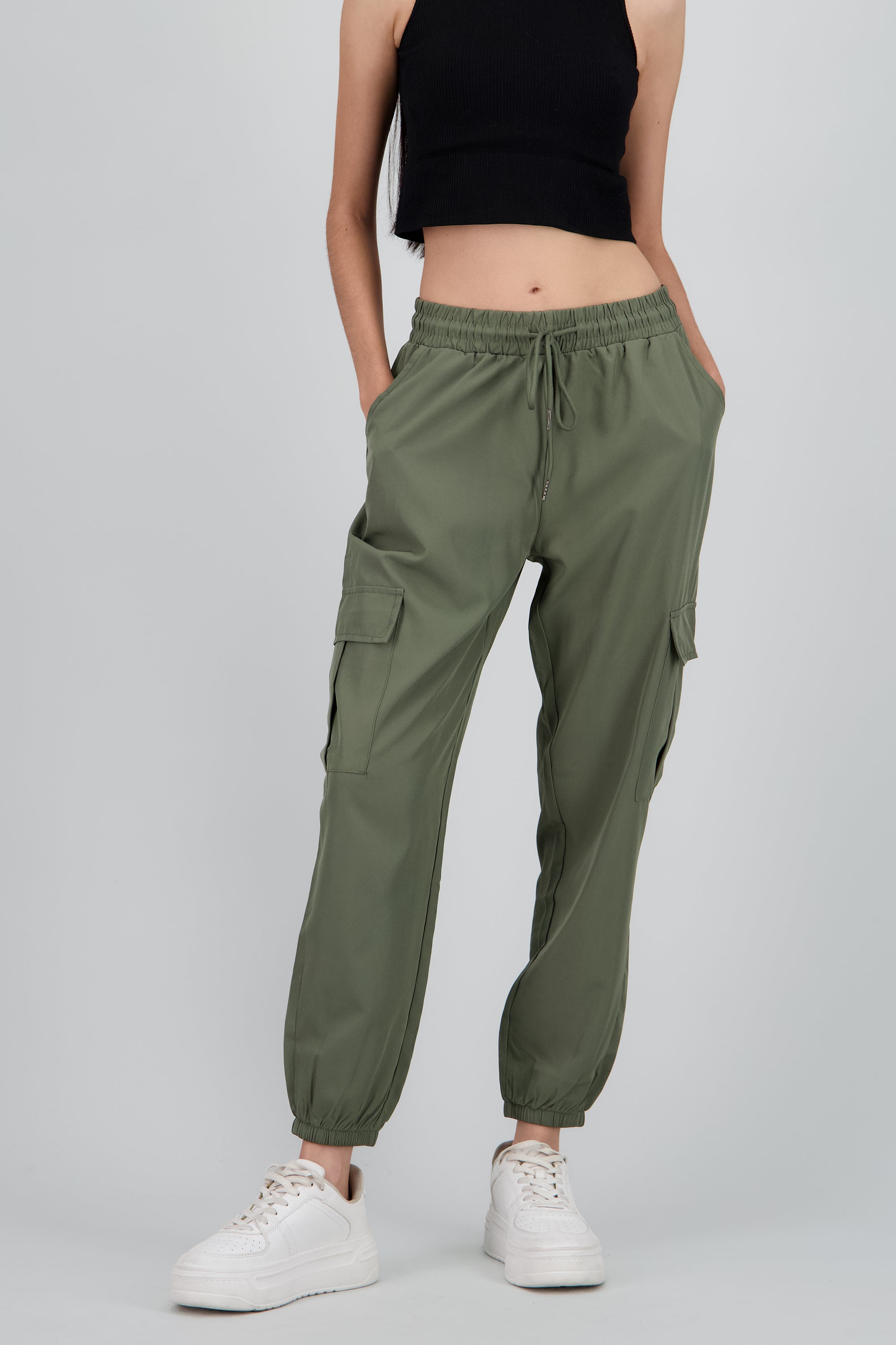 Pantalón Cargo Monocolor Bolsas VERDE PASTO