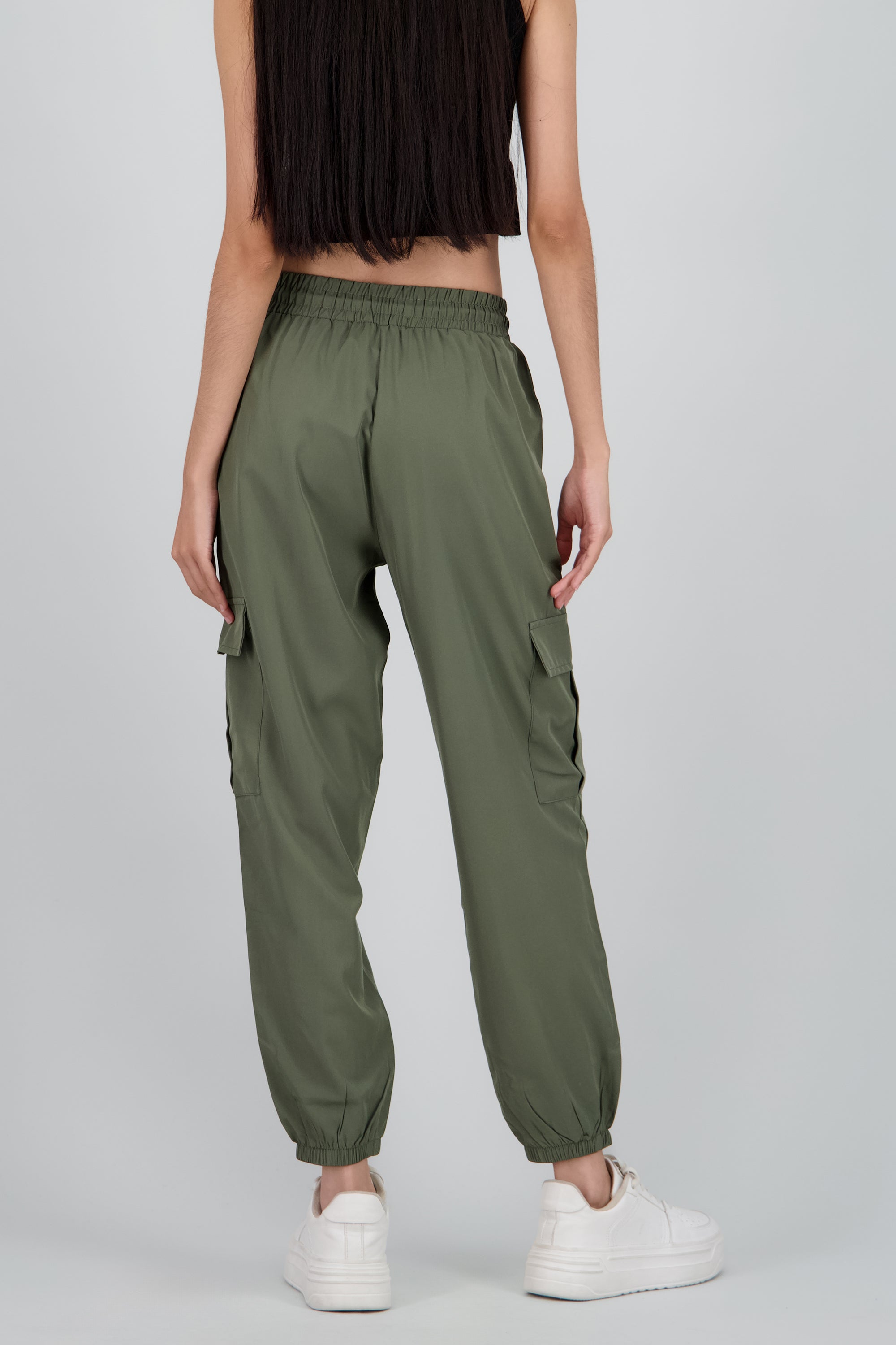 Pantalón Cargo Monocolor Bolsas VERDE PASTO