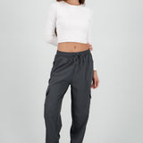 Pantalón Cargo Monocolor Bolsas