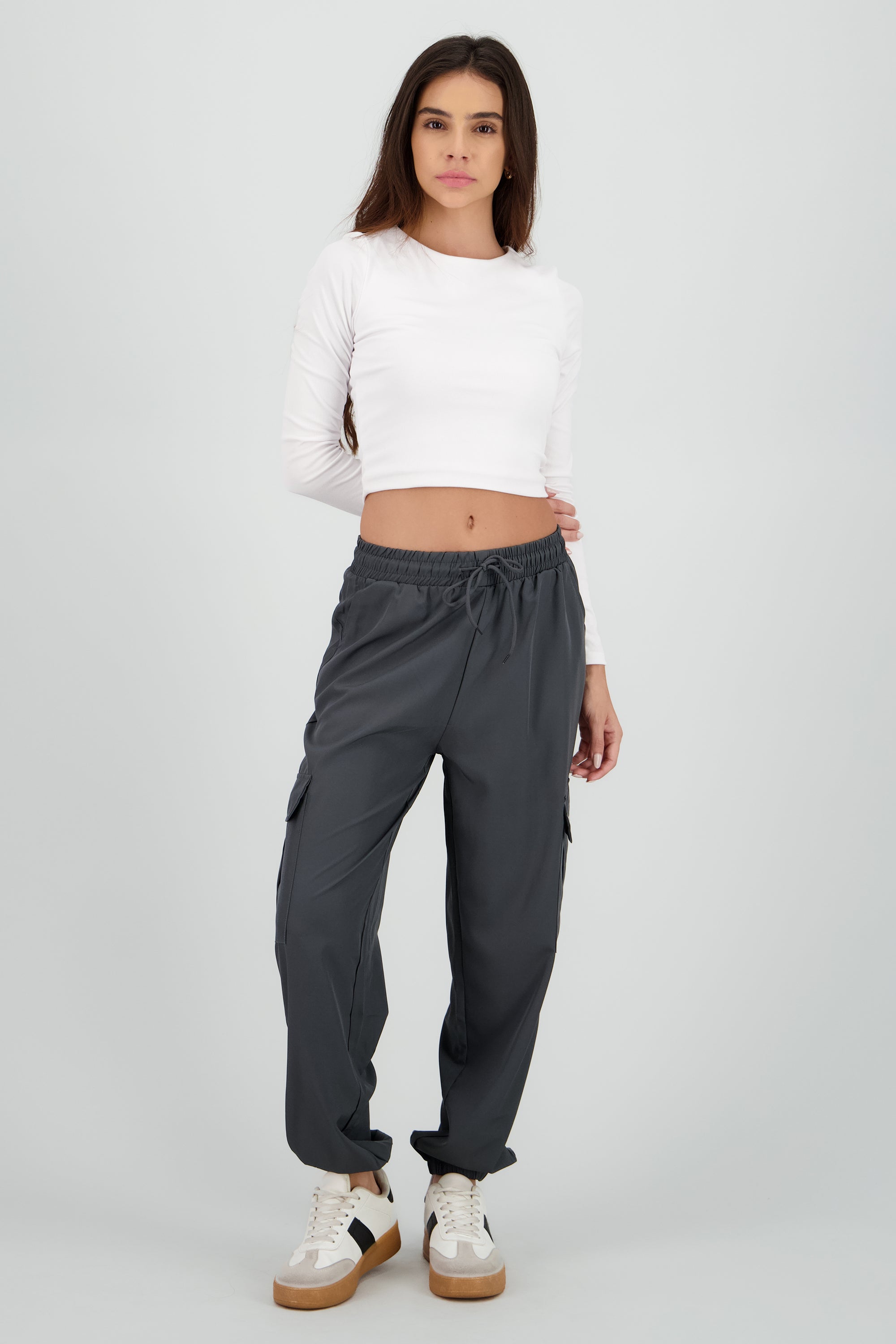 Pantalón Cargo Monocolor Bolsas GRIS OBSCURO