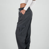 Pantalón Cargo Monocolor Bolsas