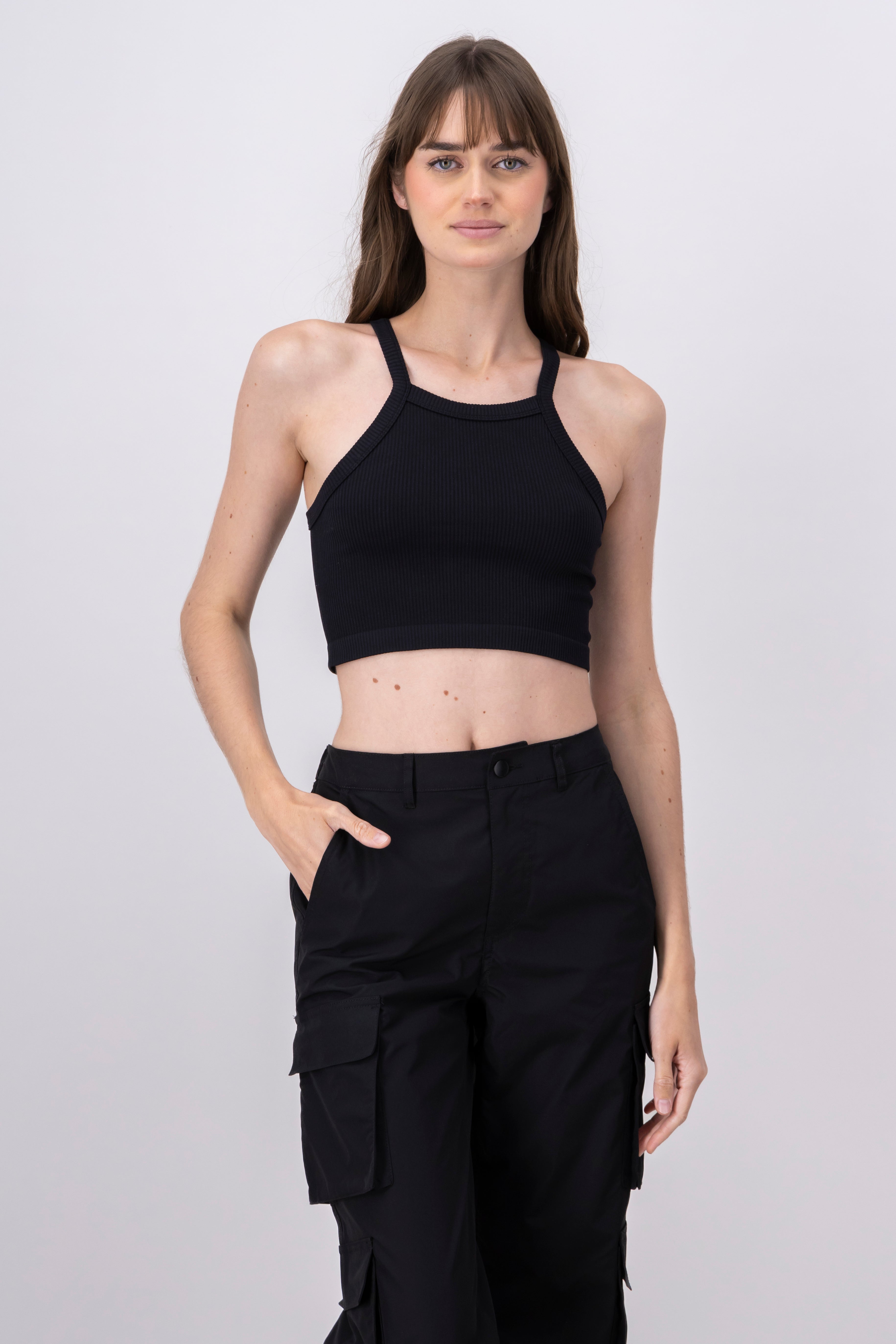 Top halter acanalado monocolor NEGRO