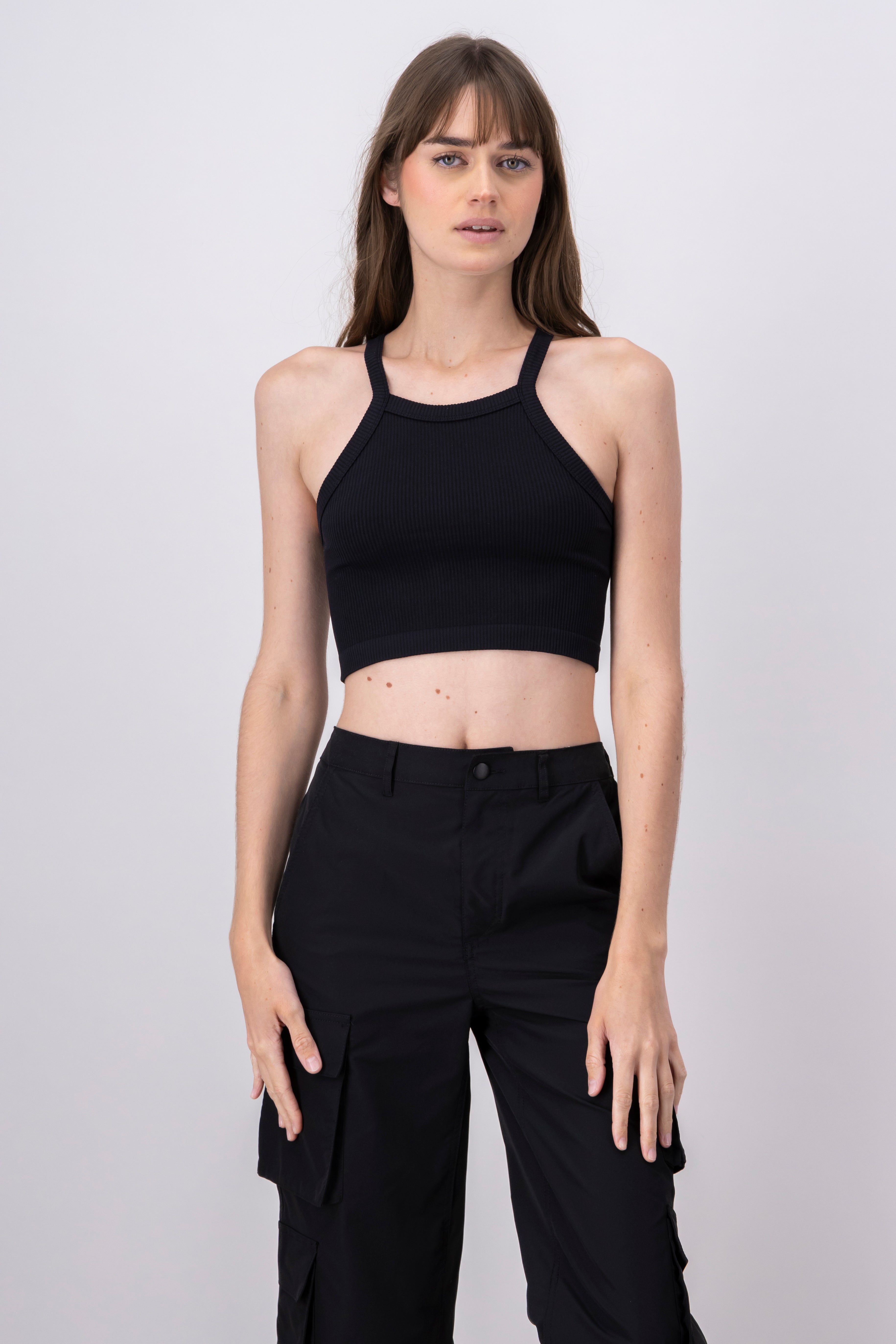 Top halter acanalado monocolor NEGRO