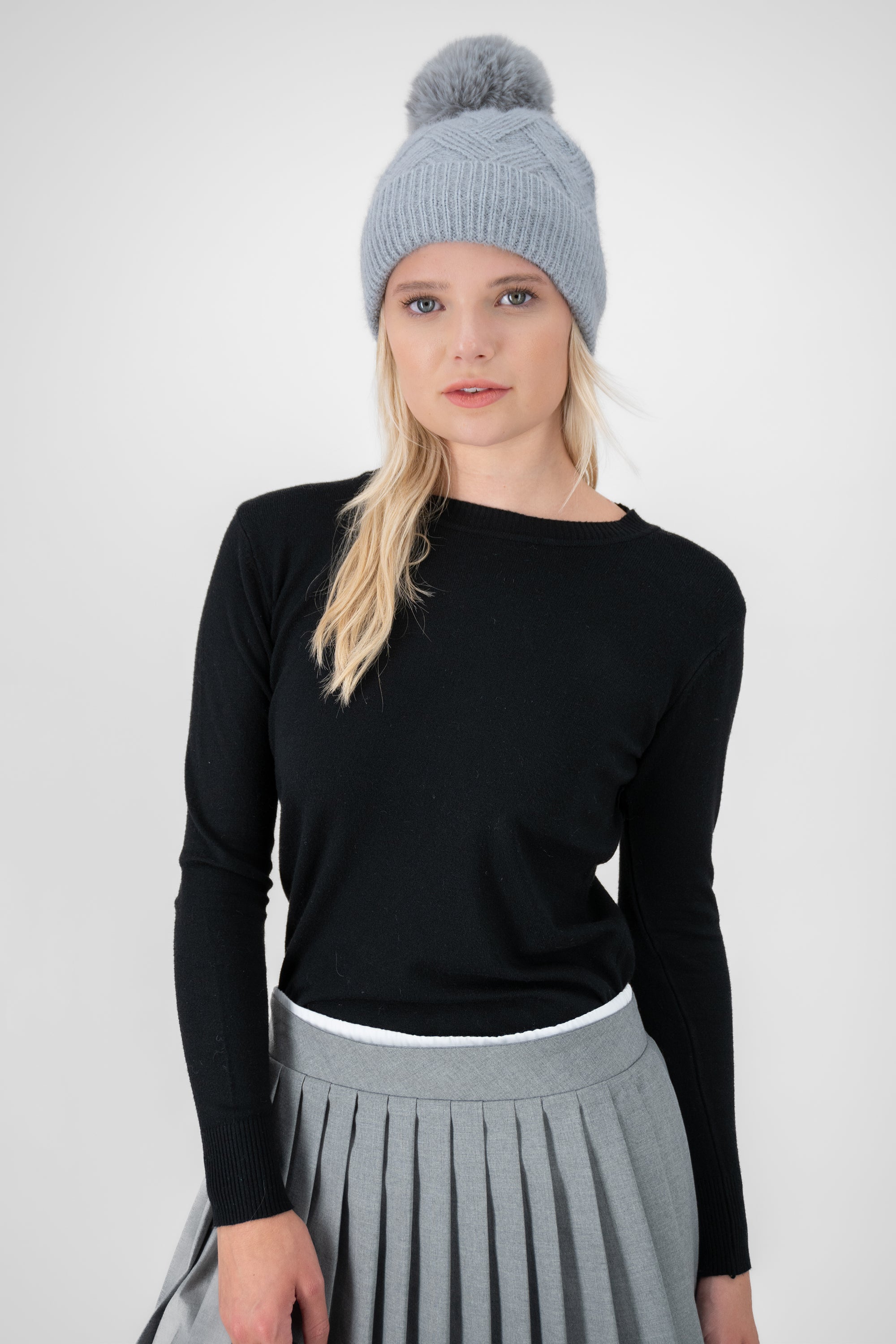 Gorro tejido pompón