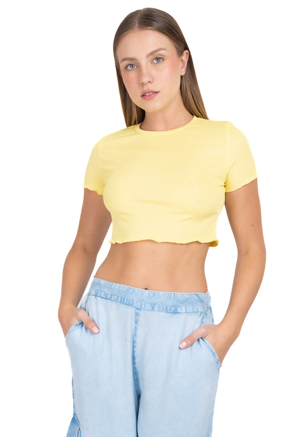 Crop top manga corta
