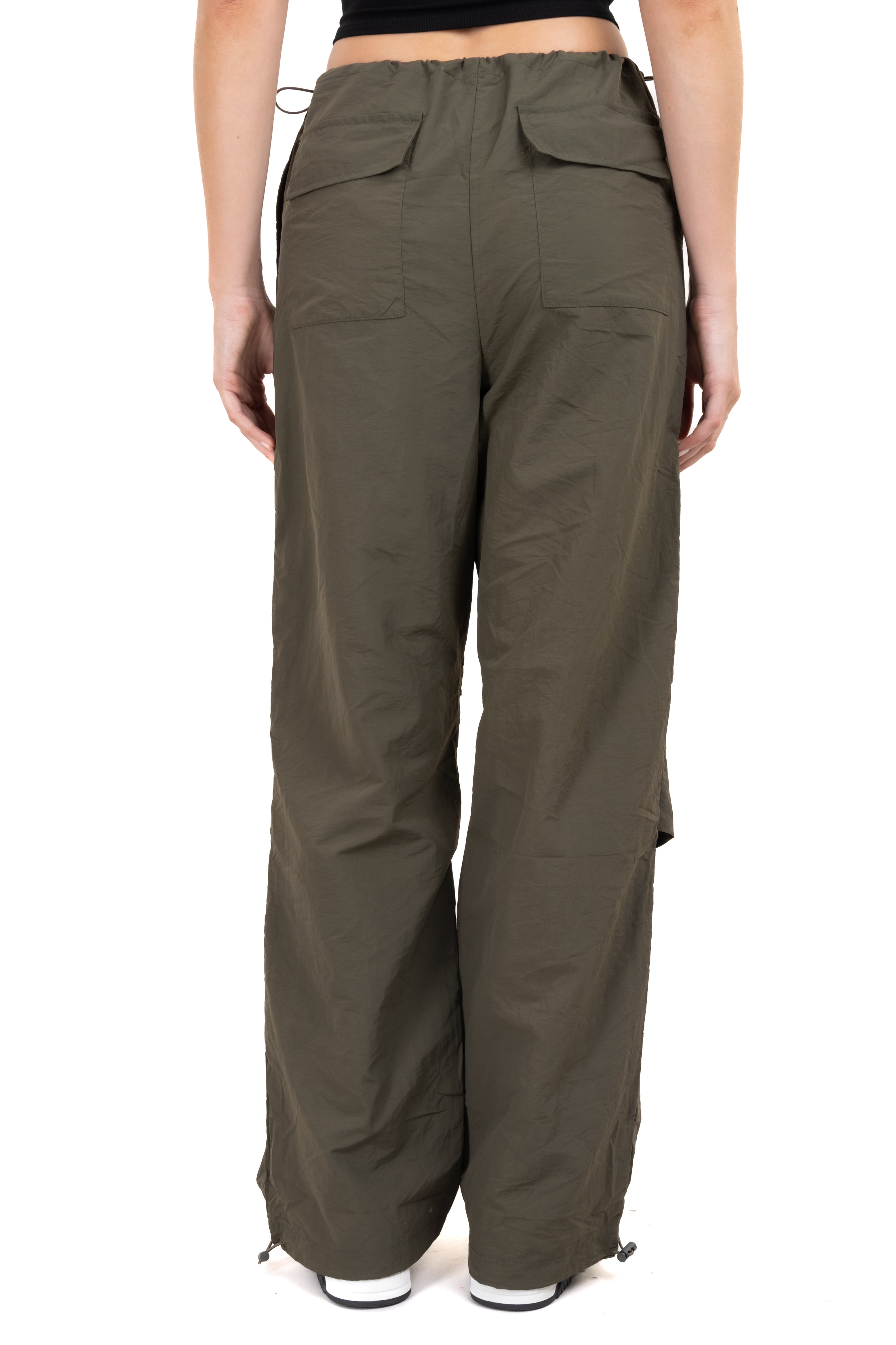 Pantalón parachute bolsas OLIVO