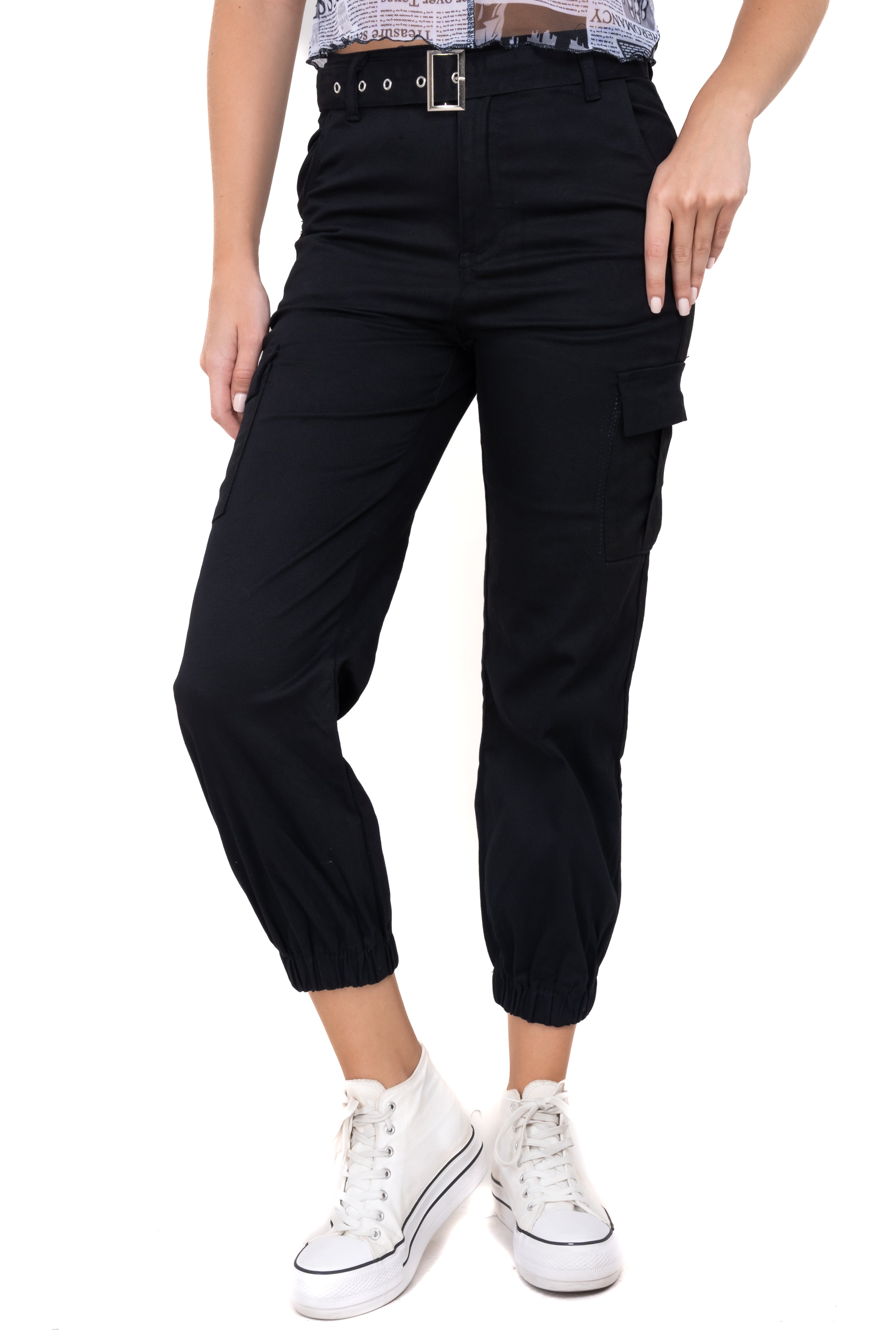 Jeans jogger bolsos cinturón NEGRO