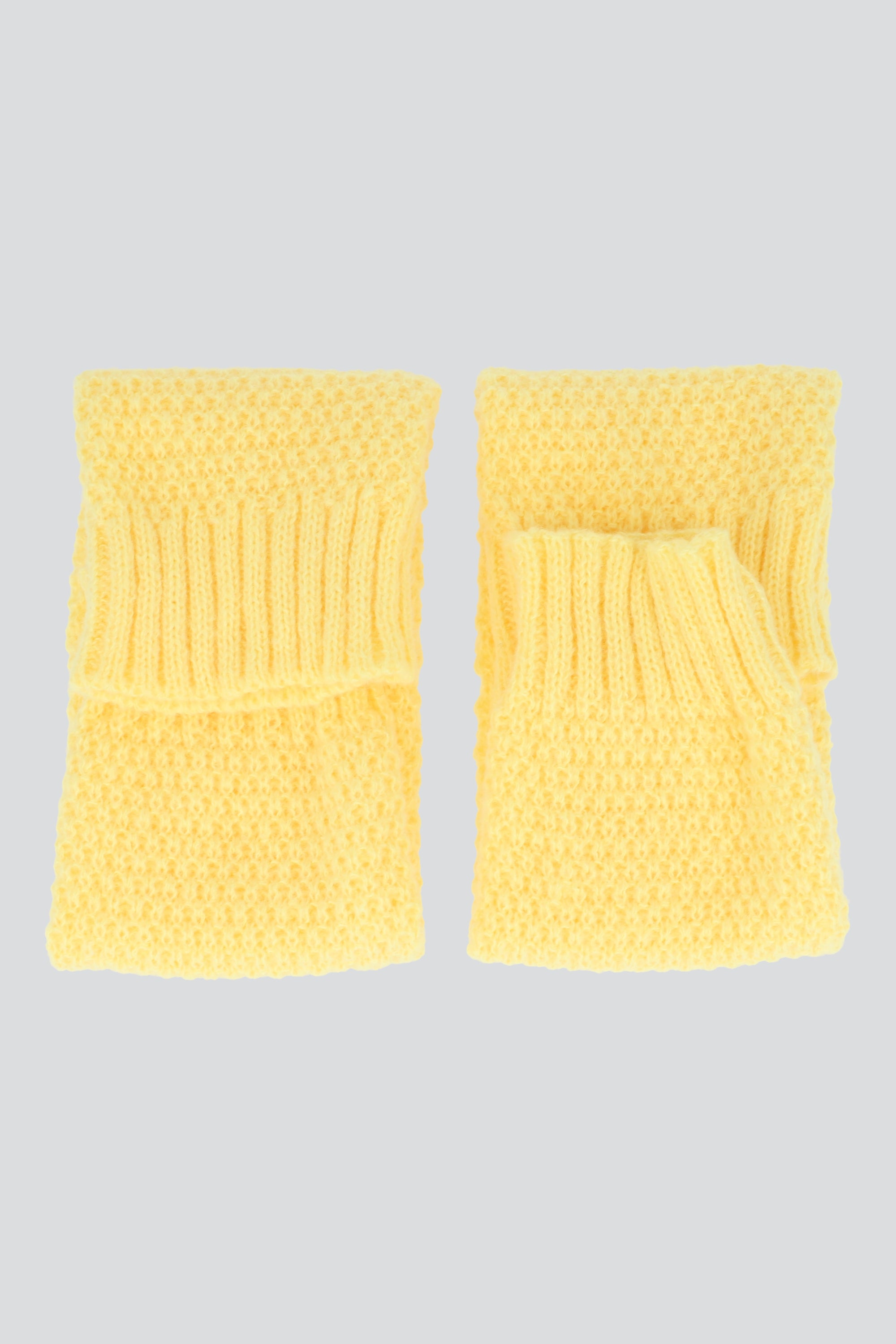 PASTEL YELLOW