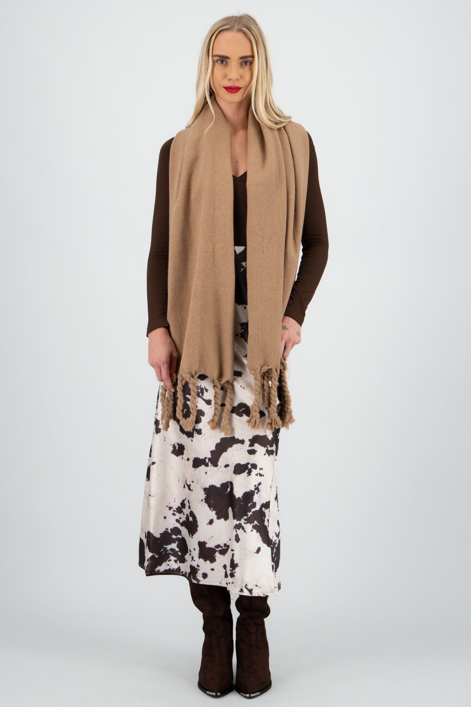 Bufanda monocolor flecos CAFE