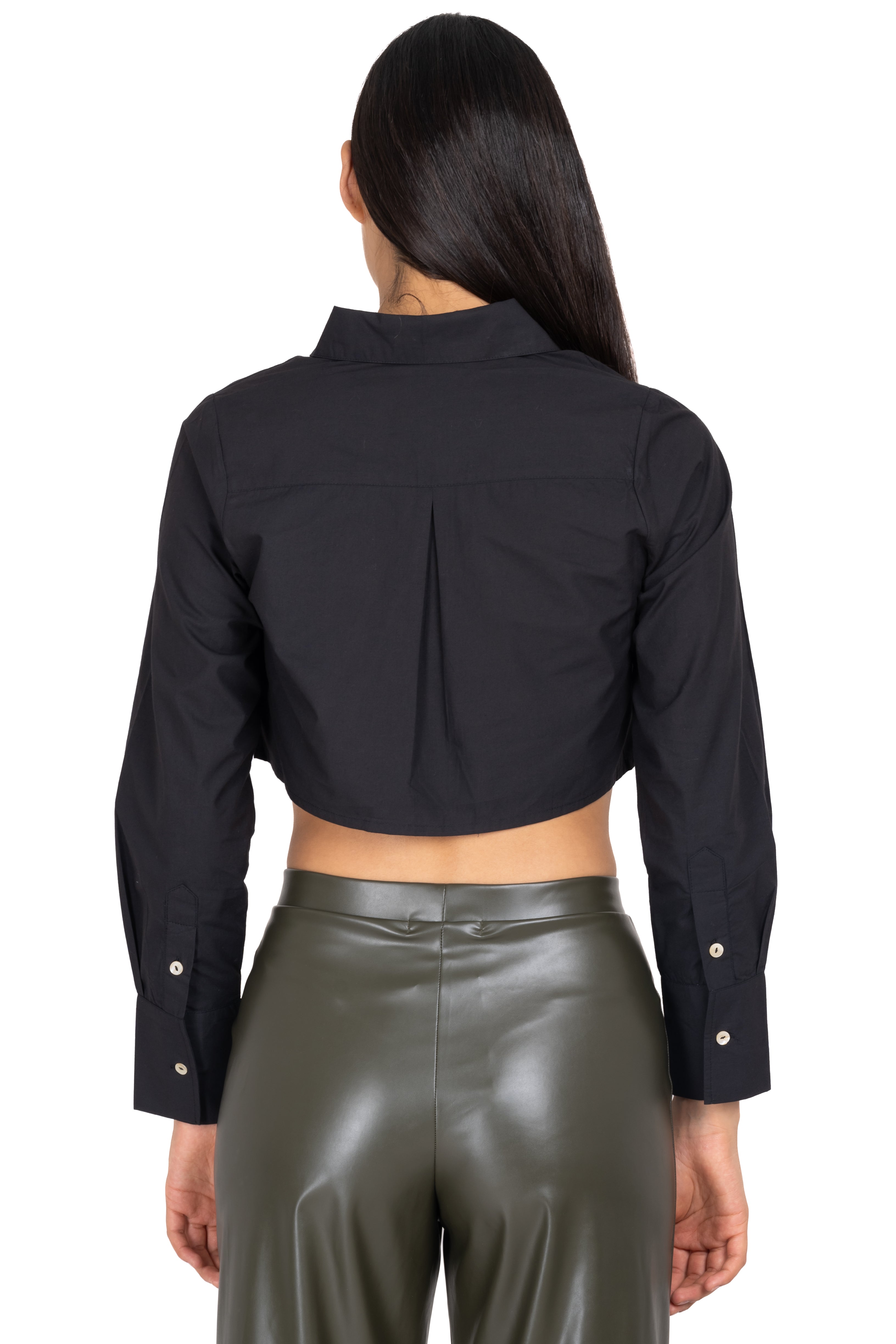 Camisa crop bolsillo lisa NEGRO