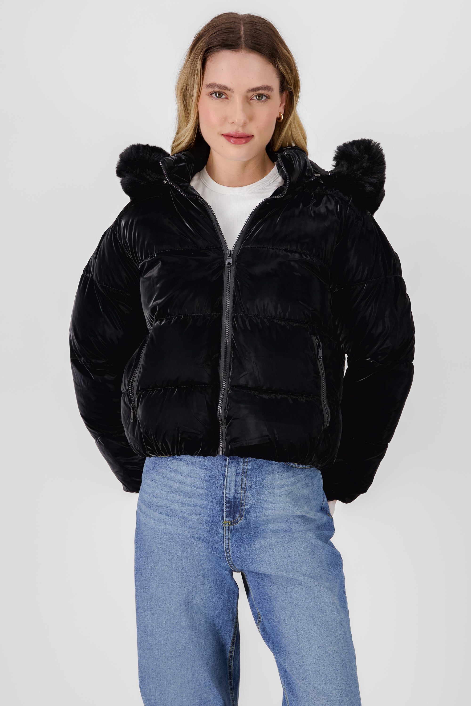 Chamarra capitonada gorro peluche